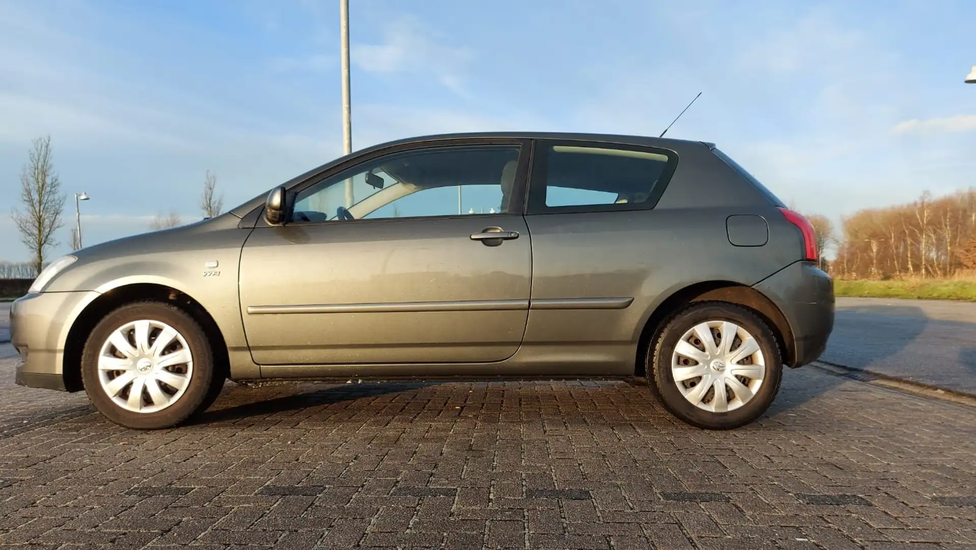 Toyota Corolla Corolla 1.6 VVT-i Linea Sol Gris - 1