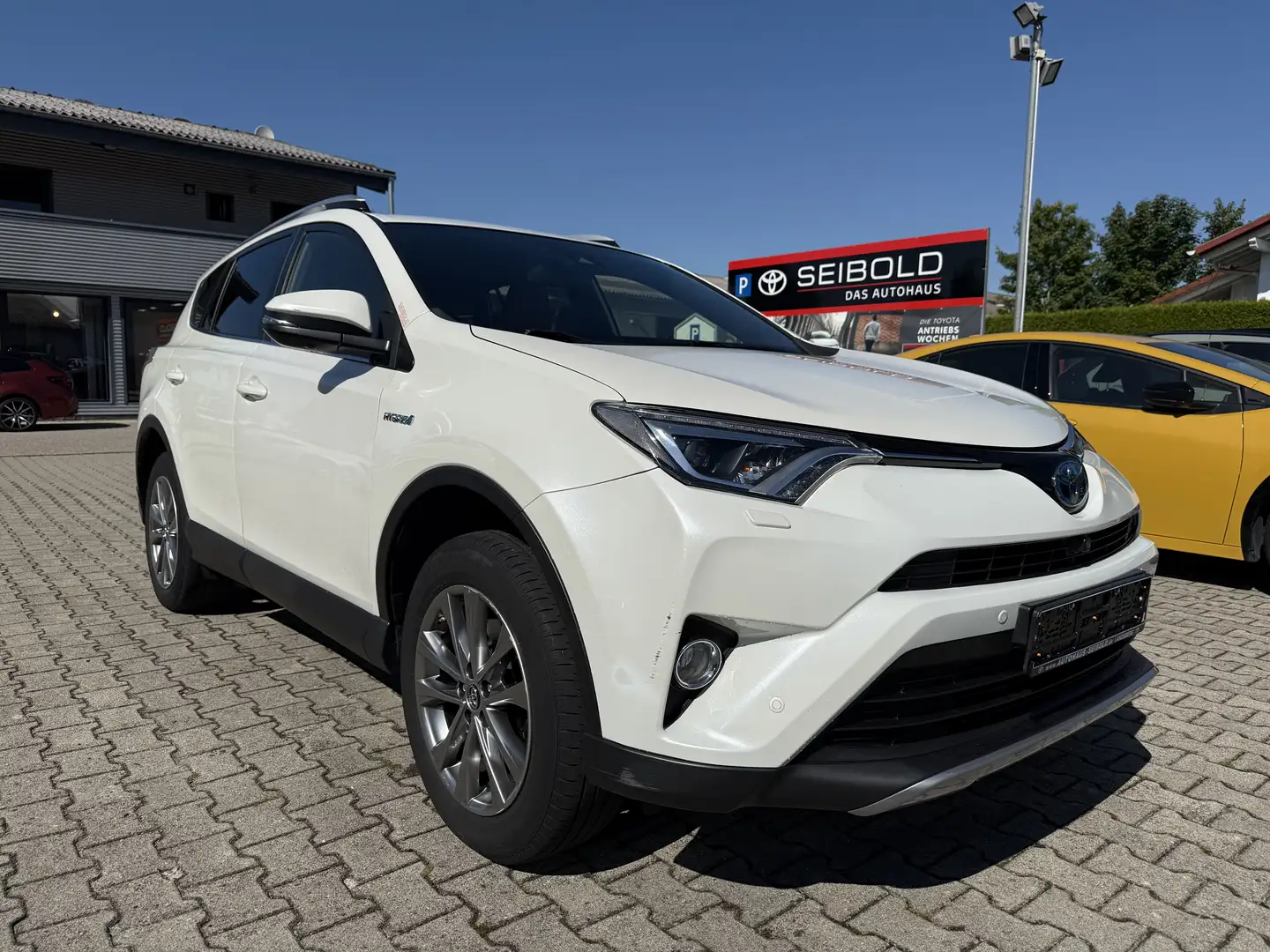 Toyota RAV 4 Hybrid Executive *Standheizung! Weiß - 2