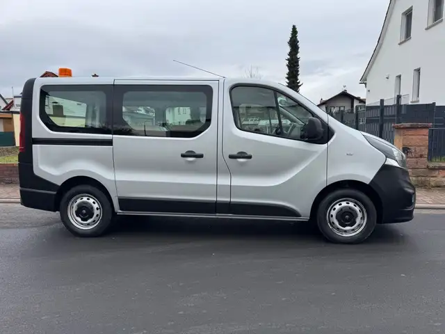 Opel Vivaro B L1H1 2,9t 1Hand+Fenster+Standheizung