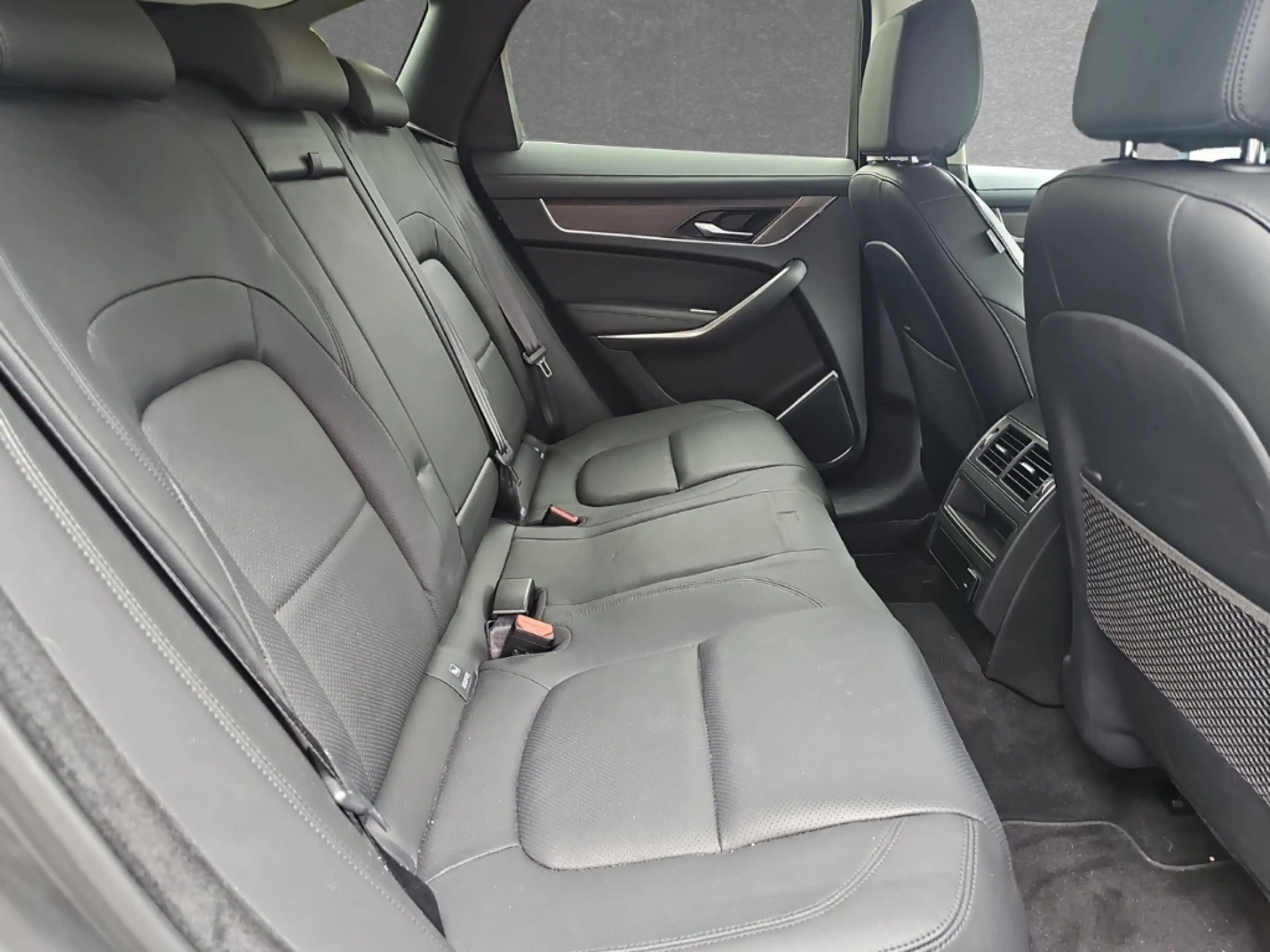 Jaguar F-Pace D200 AWD SE — photo 6