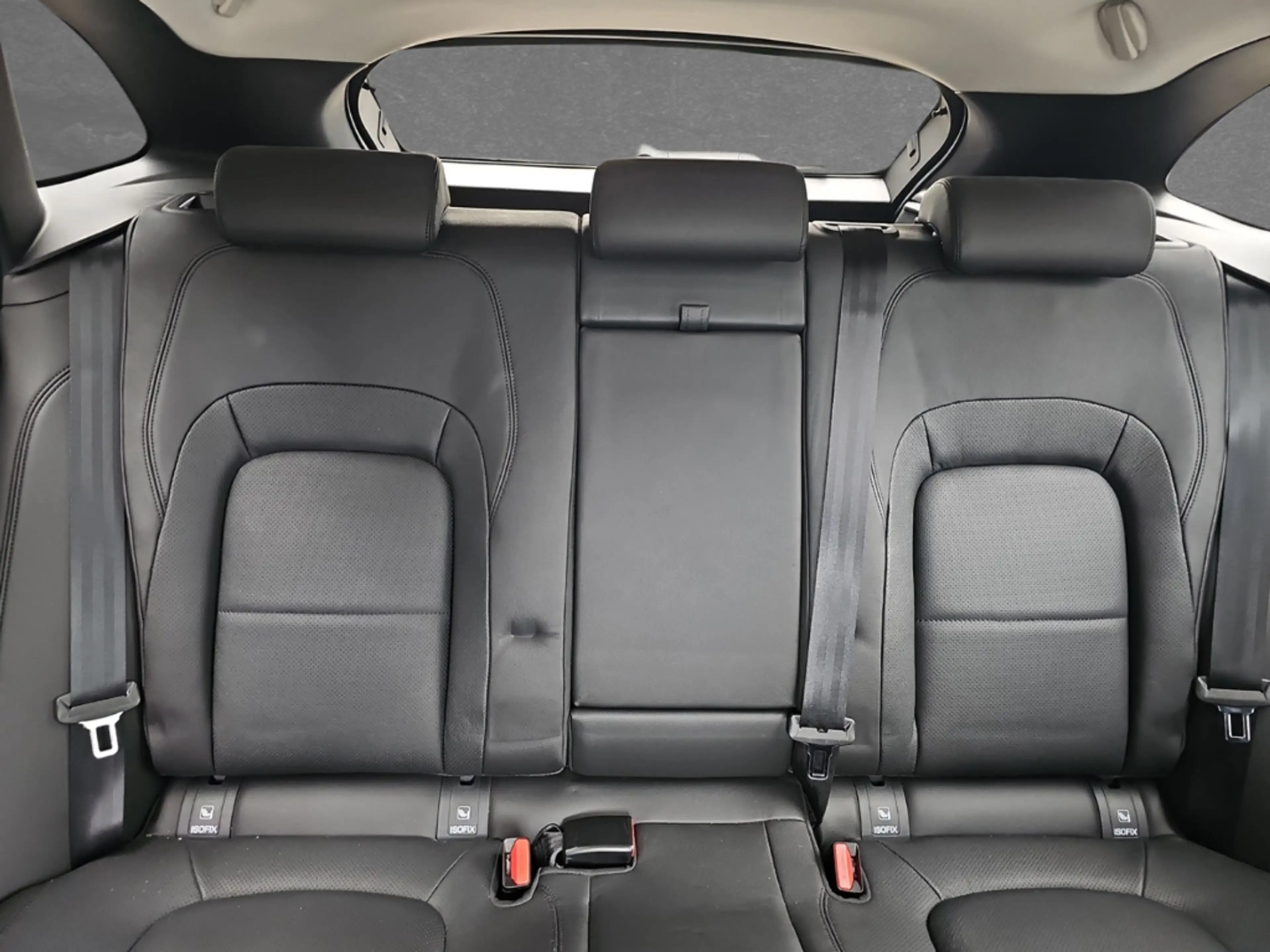 Jaguar F-Pace D200 AWD SE — photo 11