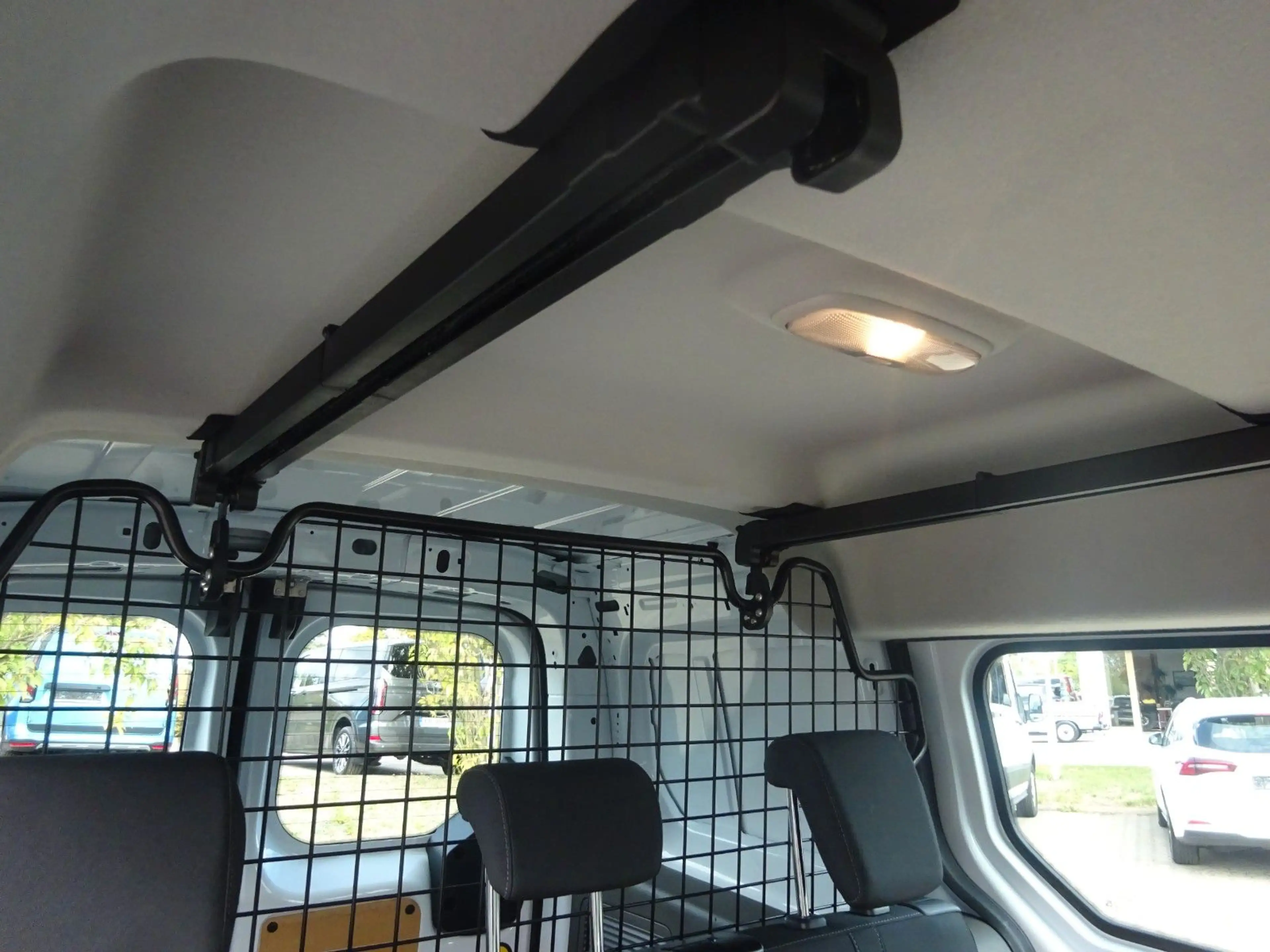 Ford Transit Connect Doka Kasten 240 L2 Trend 100PS — photo 10
