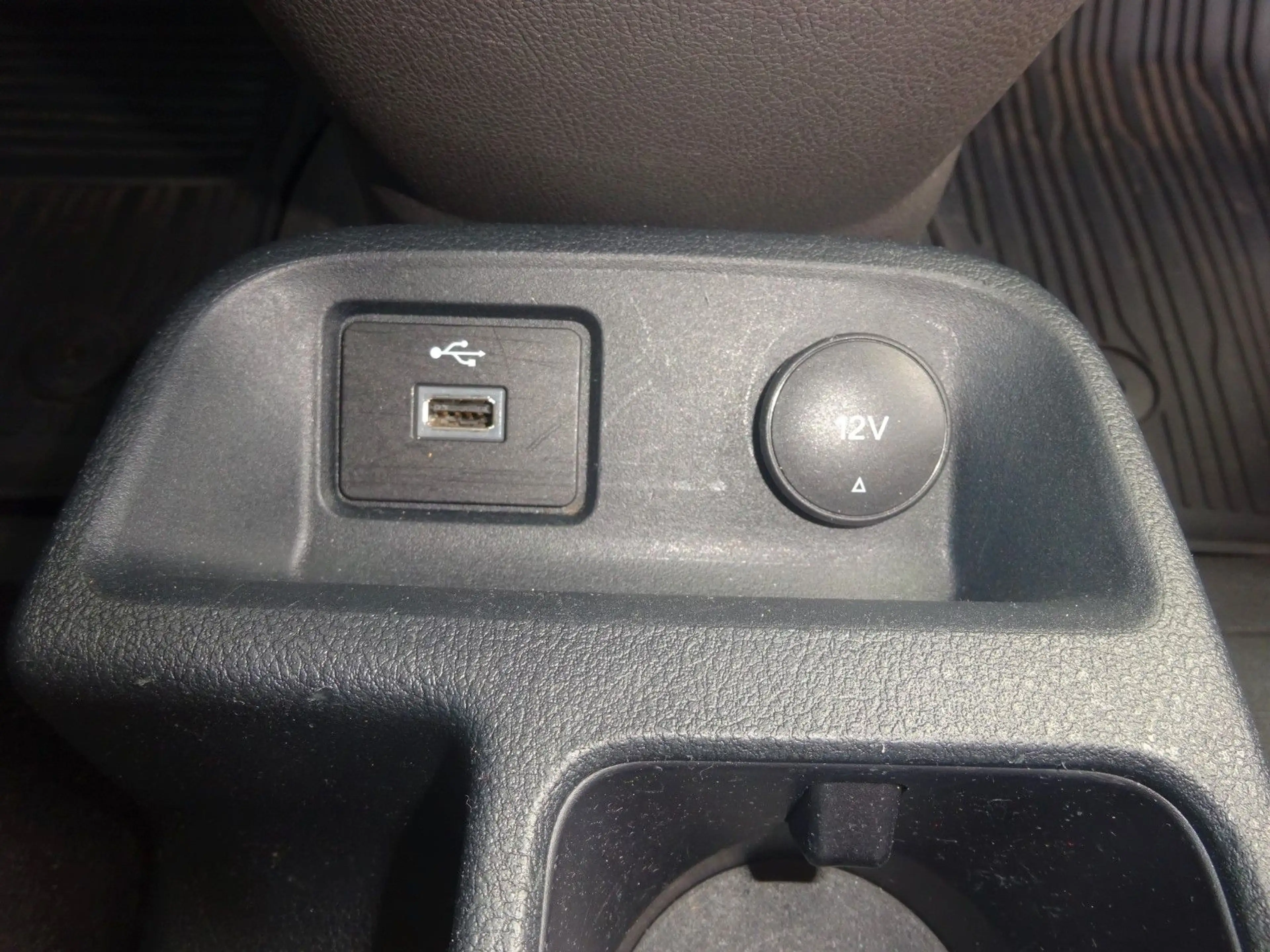 Ford Transit Connect Doka Kasten 240 L2 Trend 100PS — photo 15