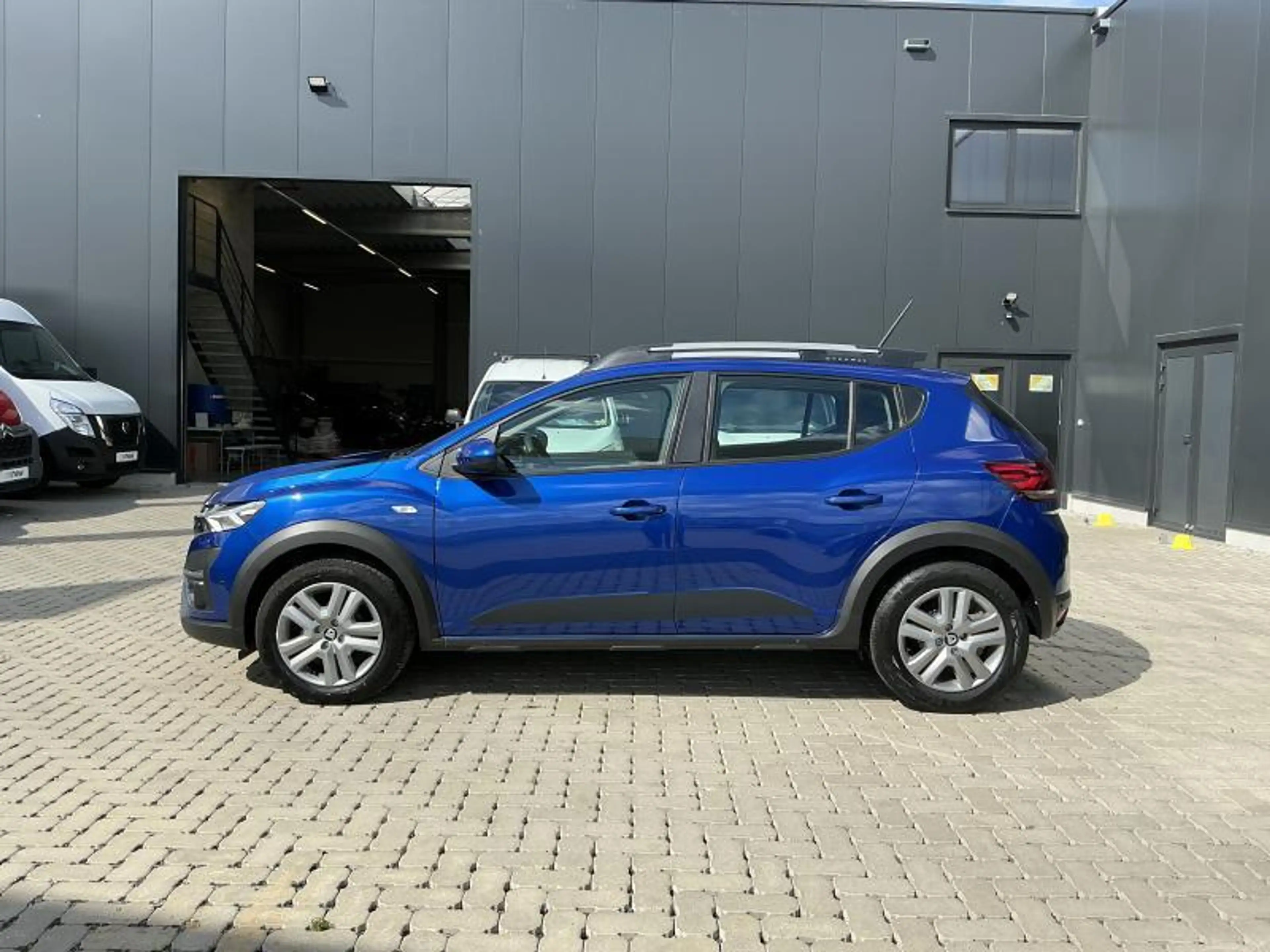 Dacia Sandero STEPWAY + TCE 90 — photo 9