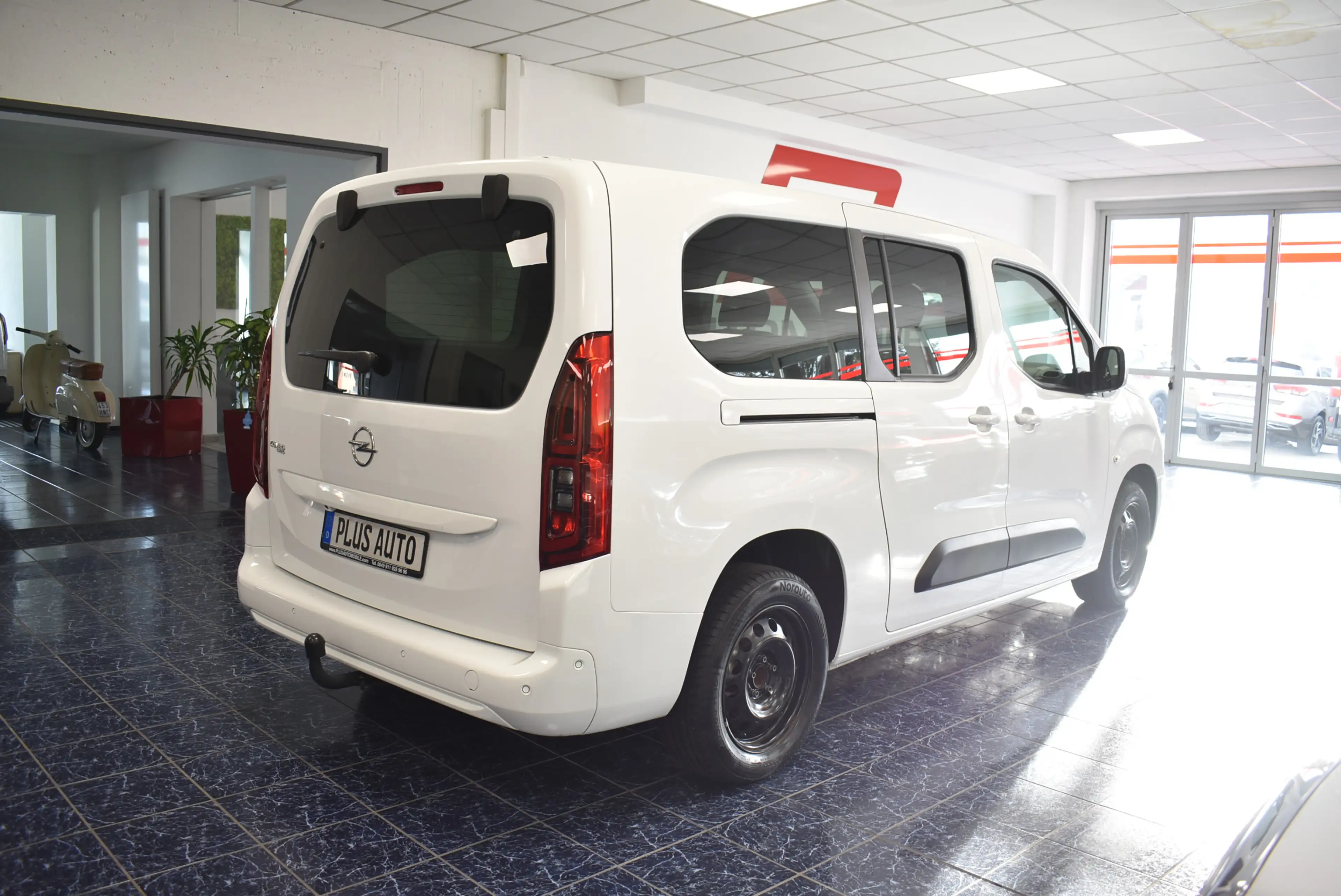 Opel Combo Life Edit XL 5-Sitze Navi Kamera Temp AHK — photo 3