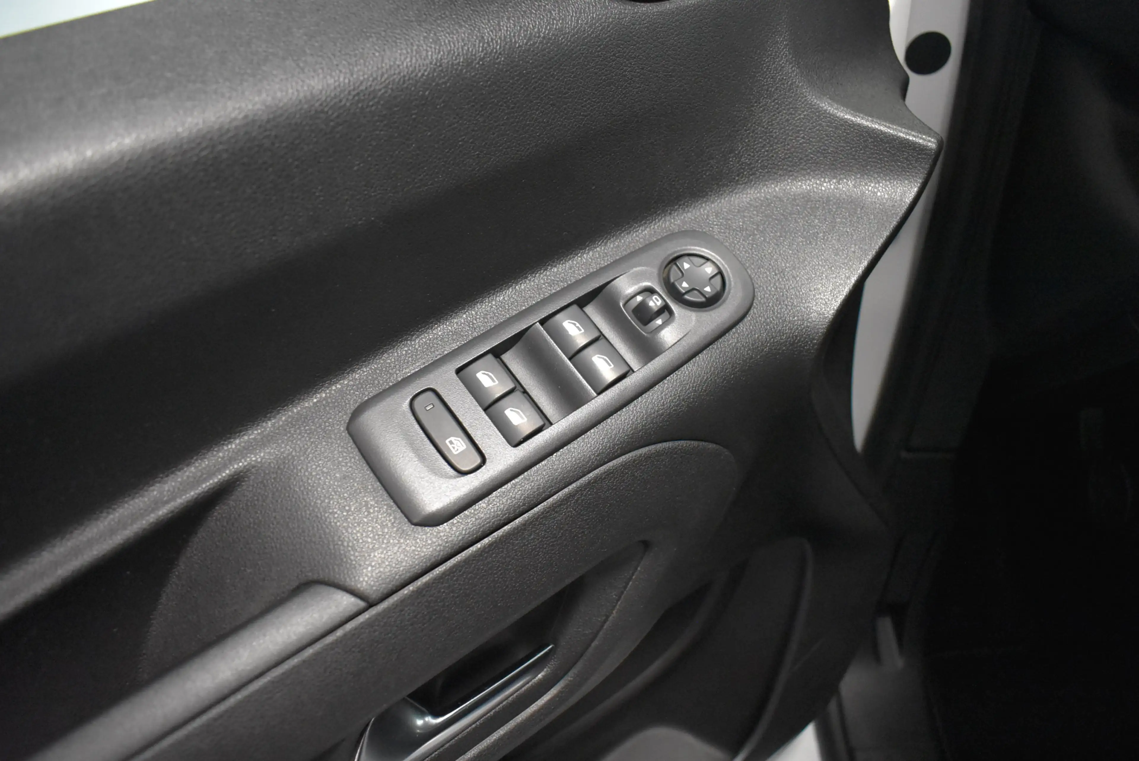Opel Combo Life Edit XL 5-Sitze Navi Kamera Temp AHK — photo 13