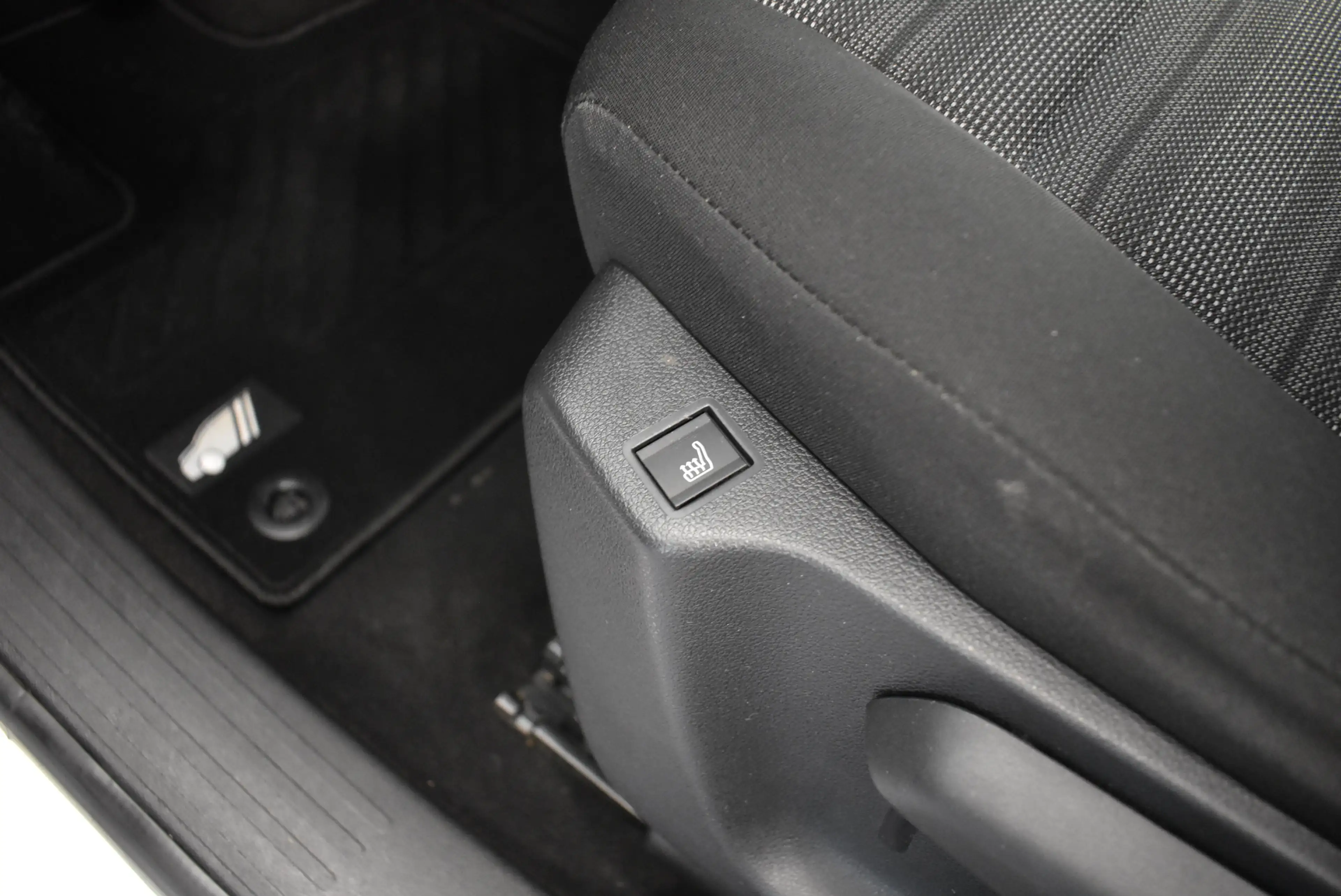 Opel Combo Life Edit XL 5-Sitze Navi Kamera Temp AHK — photo 14