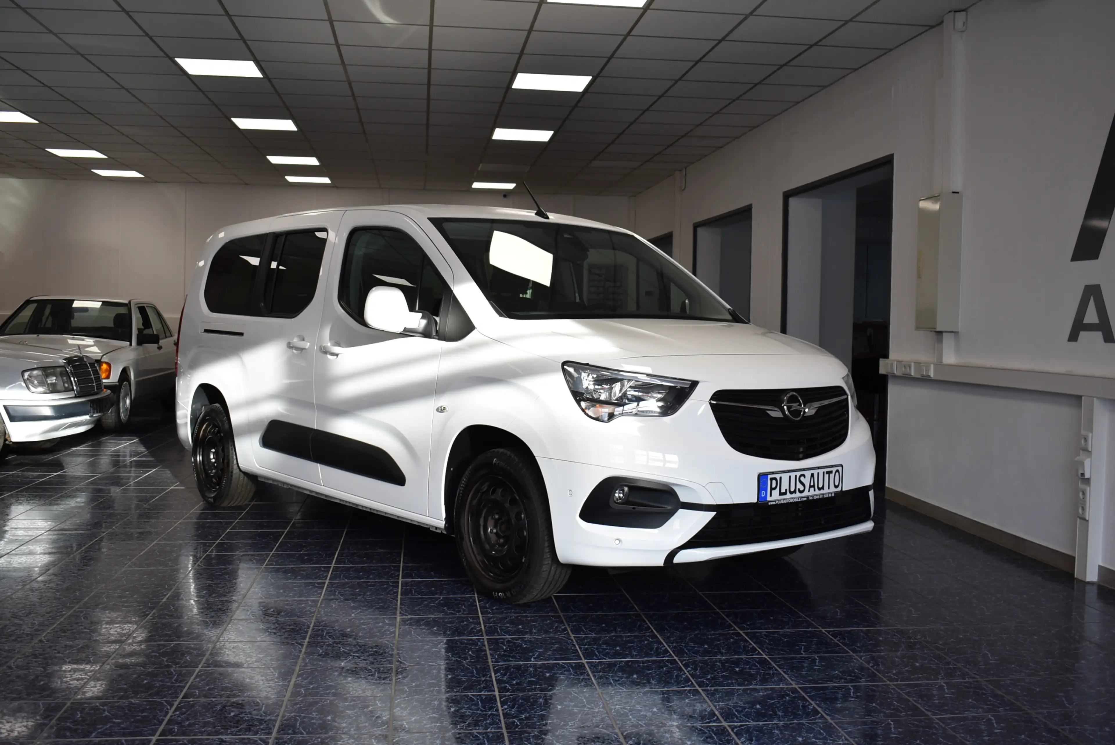 Opel Combo Life Edit XL 5-Sitze Navi Kamera Temp AHK — photo 4