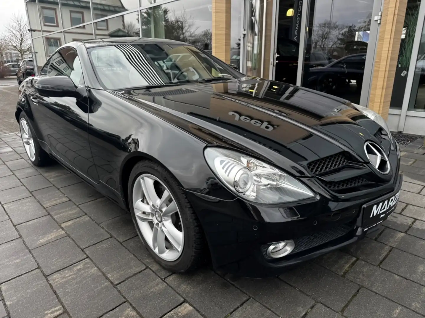 Mercedes-Benz SLK 300 Sportpaket Navi Leder Bi-Xenon Klimaautom Scheckhe Schwarz - 2