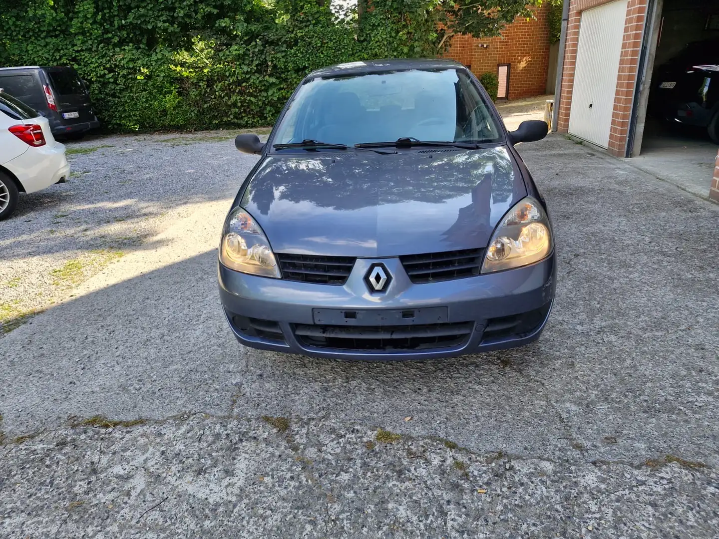 Renault Clio 1.2i Campus - 1