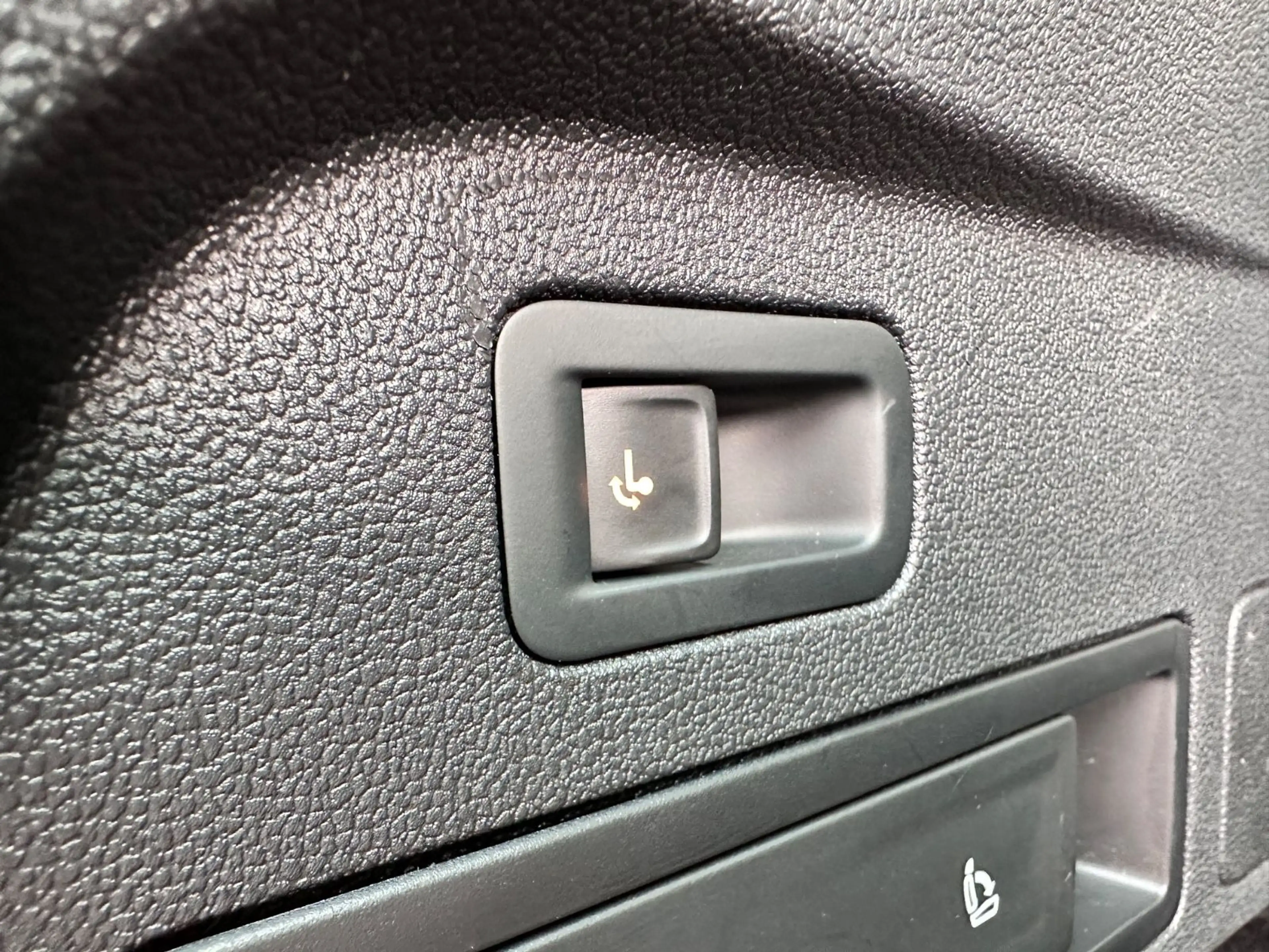 SEAT Tarraco FR 4Drive Navi Beats Pano AHK 7-Sitzer — photo 30