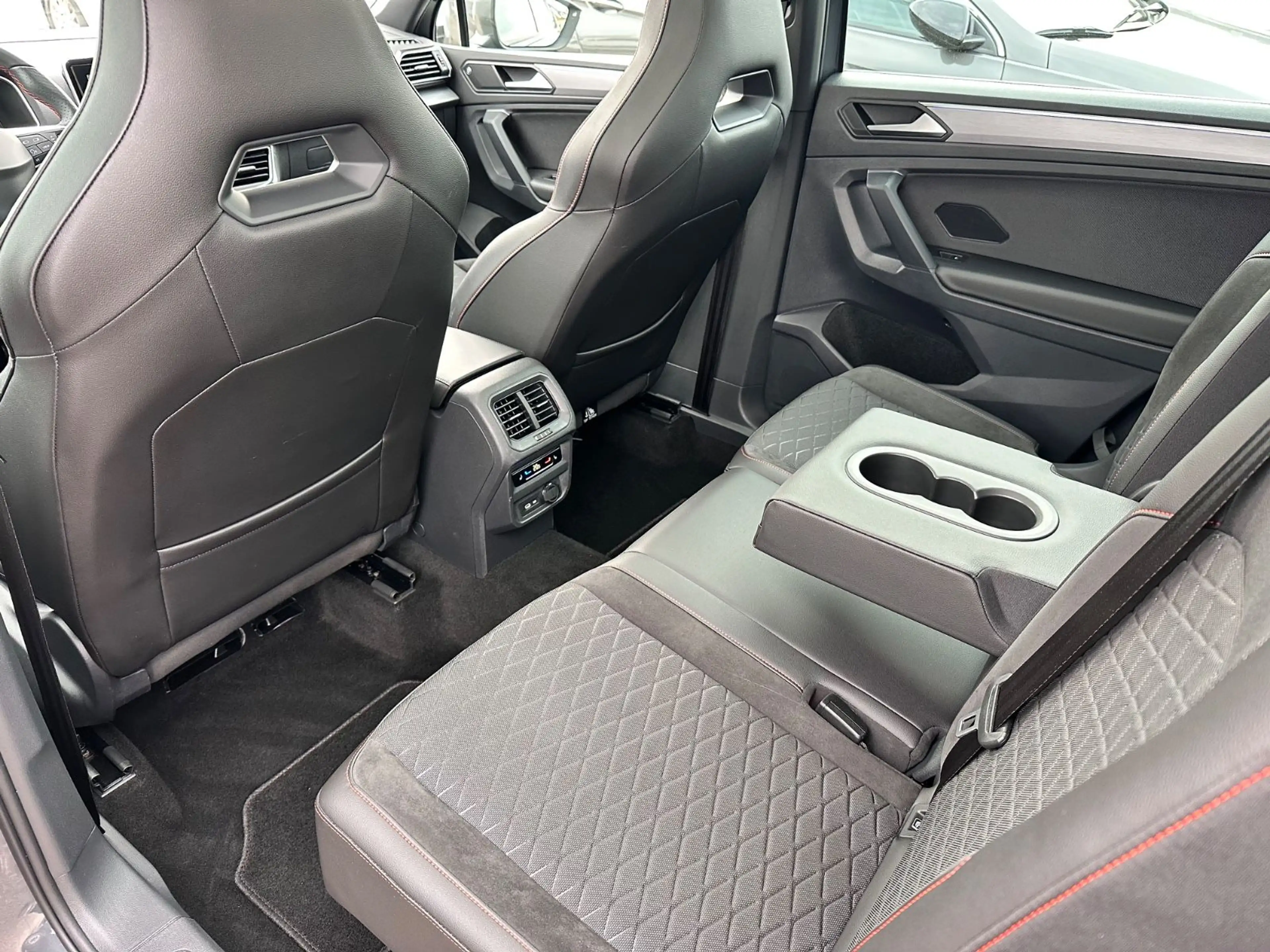 SEAT Tarraco FR 4Drive Navi Beats Pano AHK 7-Sitzer — photo 24