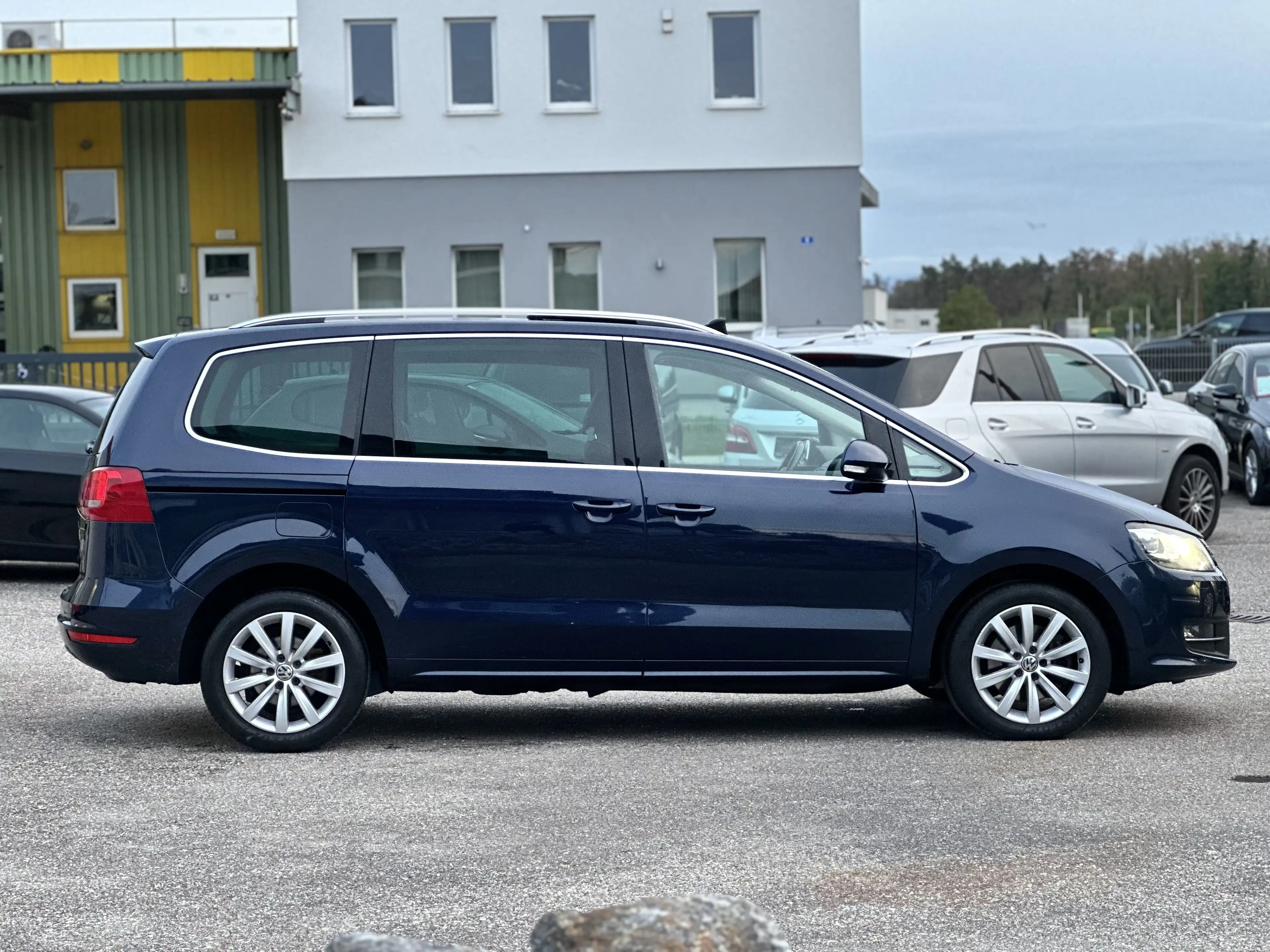 Volkswagen Sharan Highline BMT — photo 5