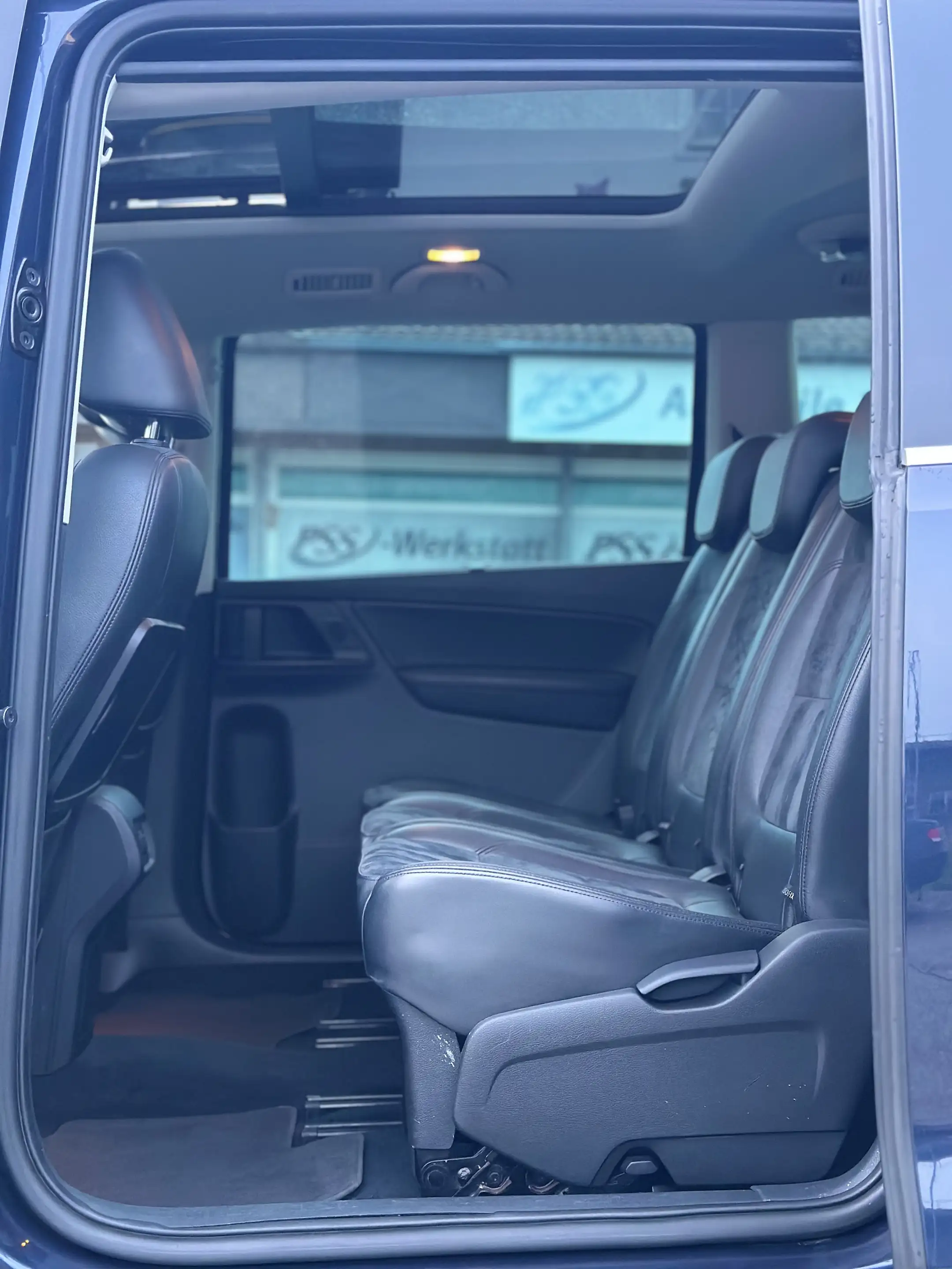 Volkswagen Sharan Highline BMT — photo 10