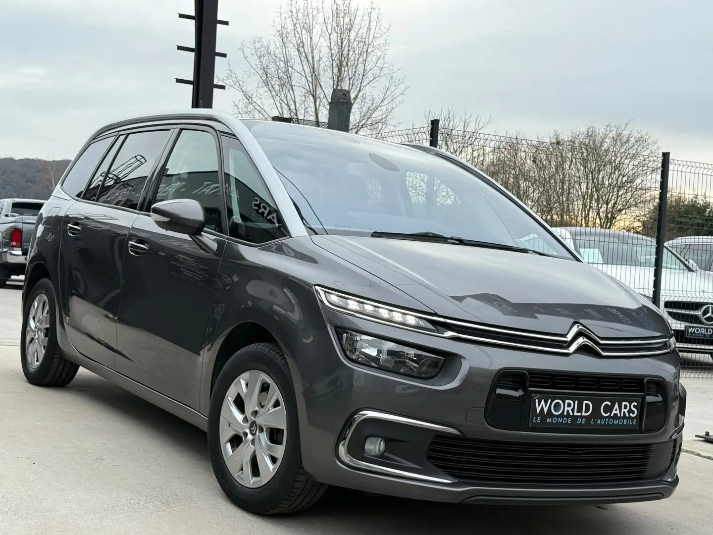 Citroen C4 SpaceTourer 1.5 BlueHDi 7PLACES CAMERA NAVIGATION GARANTIE Gris - 2