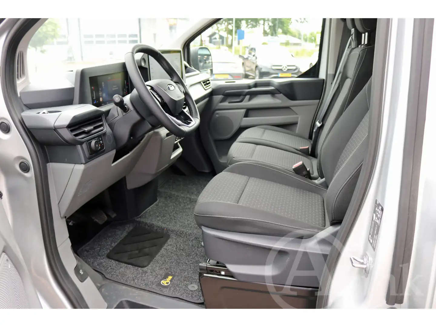Ford Transit Custom 320 L2 Trend BPM vrij 170 Pk Automaat Navigatie Ad Zilver - 2