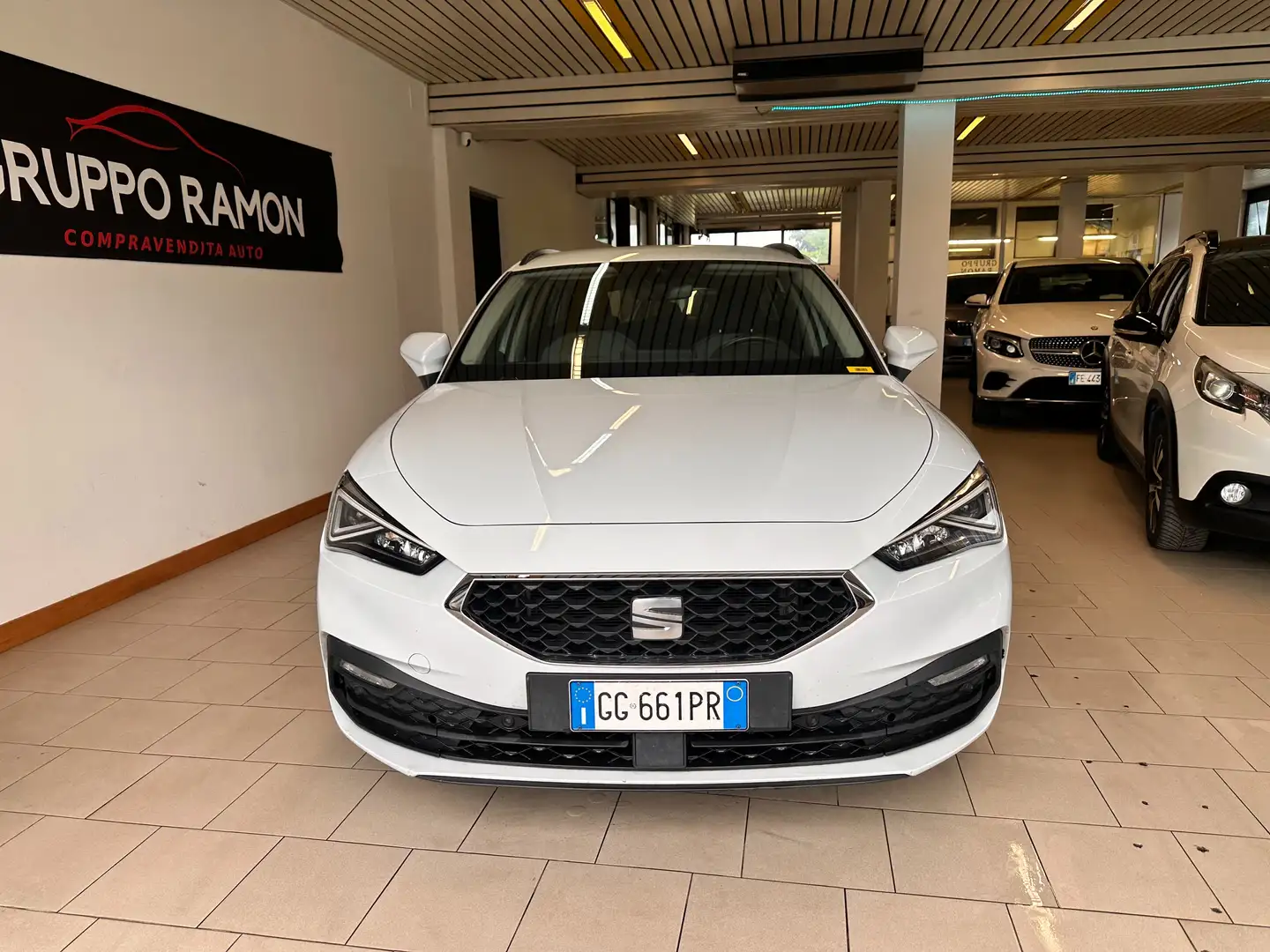 SEAT Leon Leon Sportstourer 2.0 tdi FR 115cv Bianco - 2