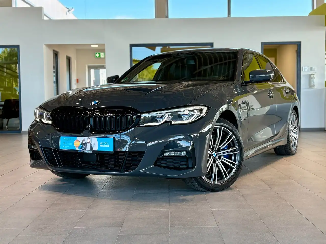 BMW 330
