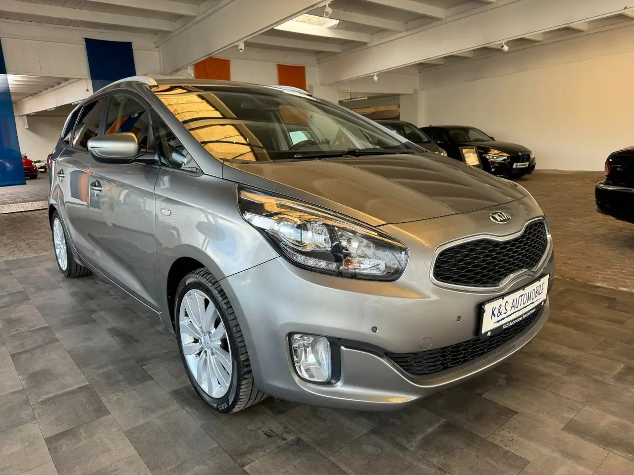 Kia Carens
