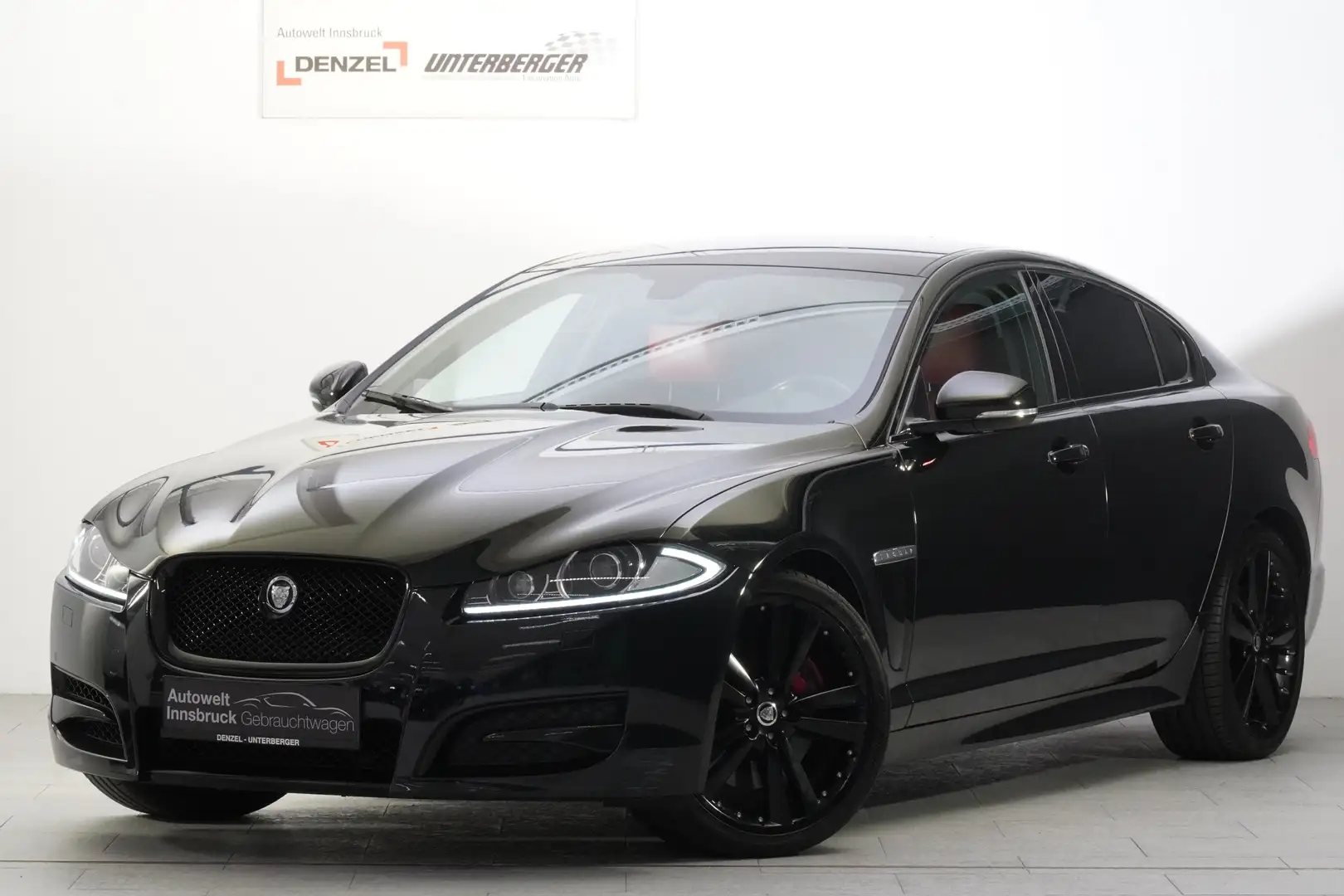 Jaguar XF 3,0 Diesel S Premium Luxury Start/Stop Noir - 1