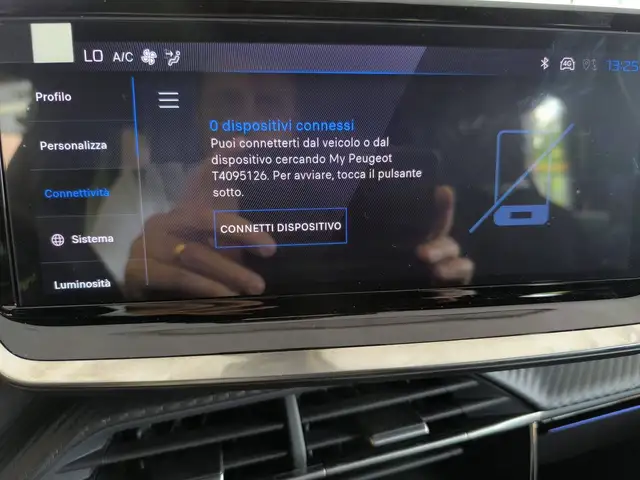 Peugeot 208 view 21