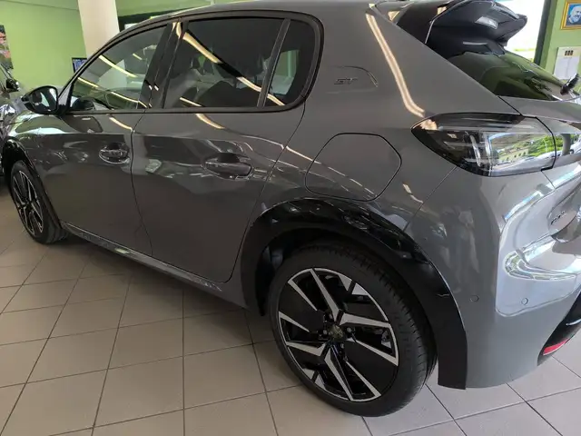 Peugeot 208 view 7