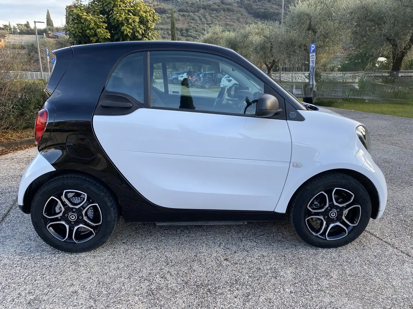 smart forTwo eq Passion - Un fruscio nell'aria ... Blanc - 2