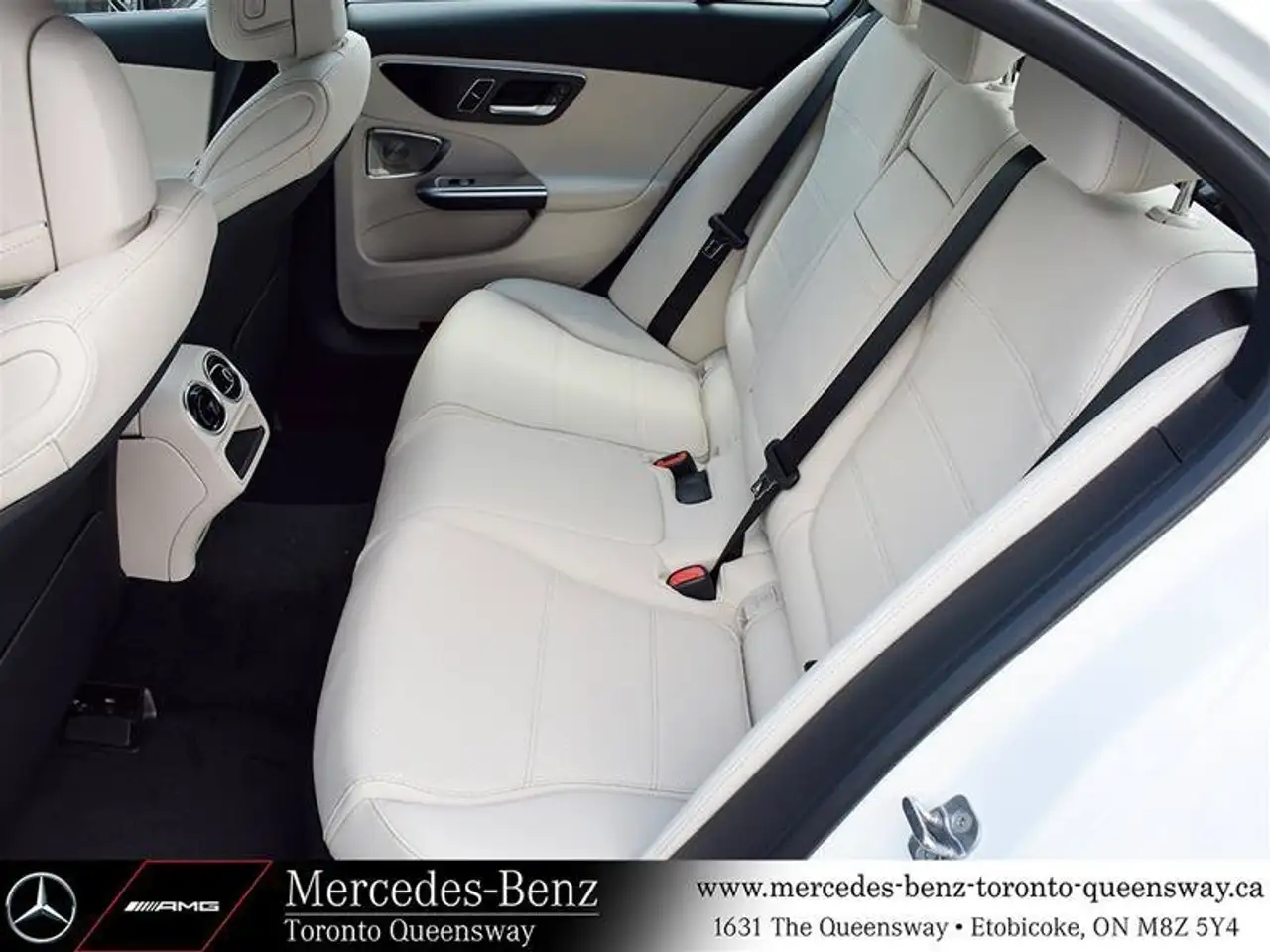 Mercedes-Benz C-Class снимка Mercedes-Benz C-Class