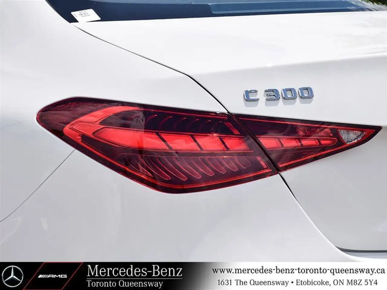 Mercedes-Benz C-Class снимка Mercedes-Benz C-Class