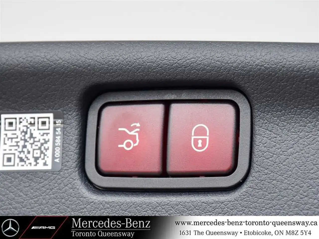 Mercedes-Benz C-Class снимка Mercedes-Benz C-Class