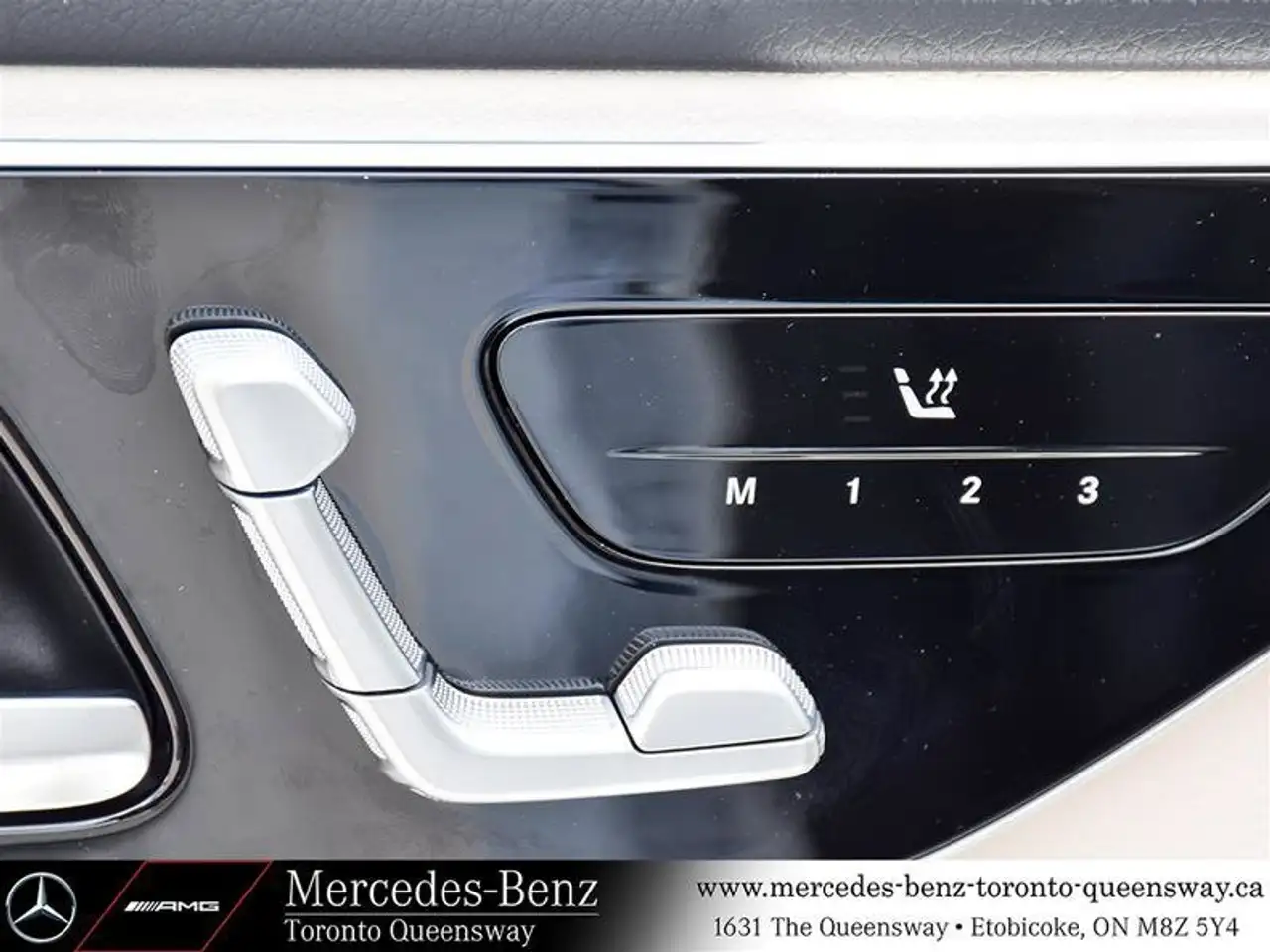 Mercedes-Benz C-Class снимка Mercedes-Benz C-Class