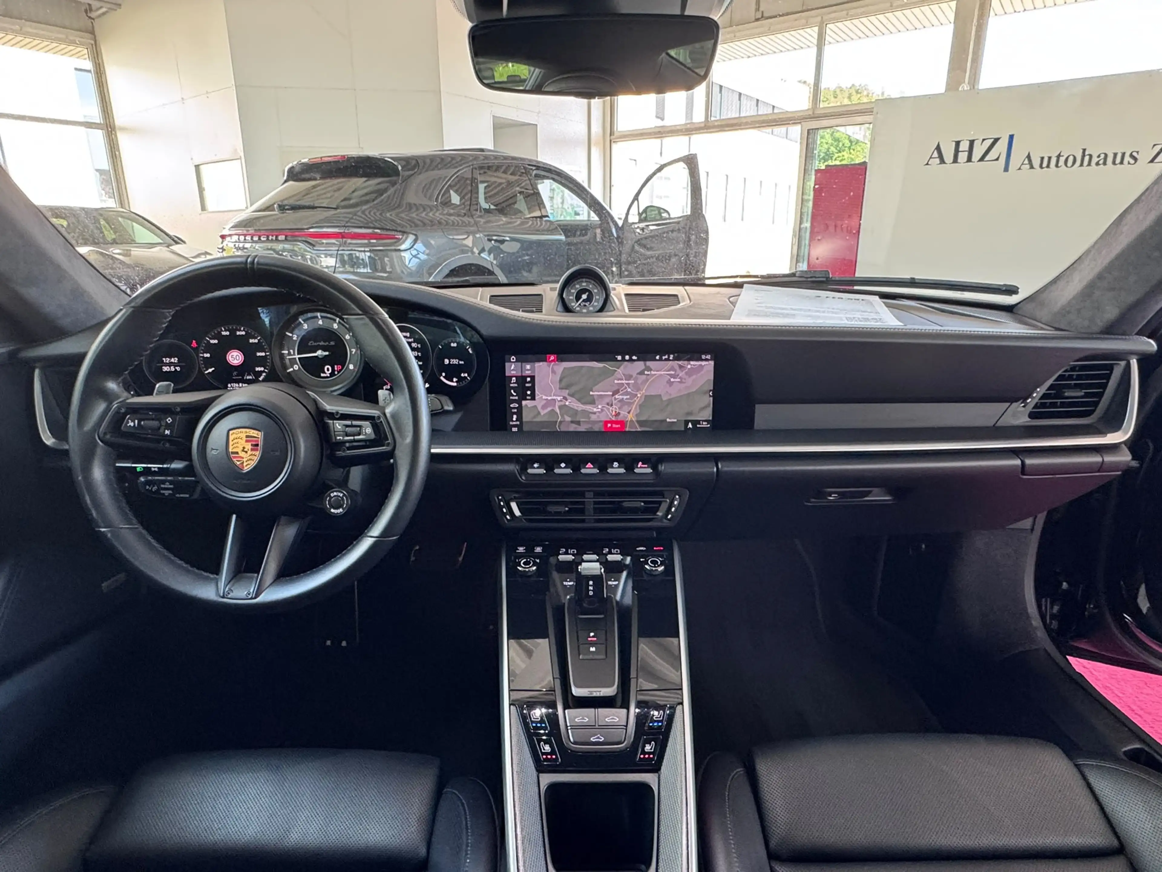 Porsche 911 Turbo S — photo 9