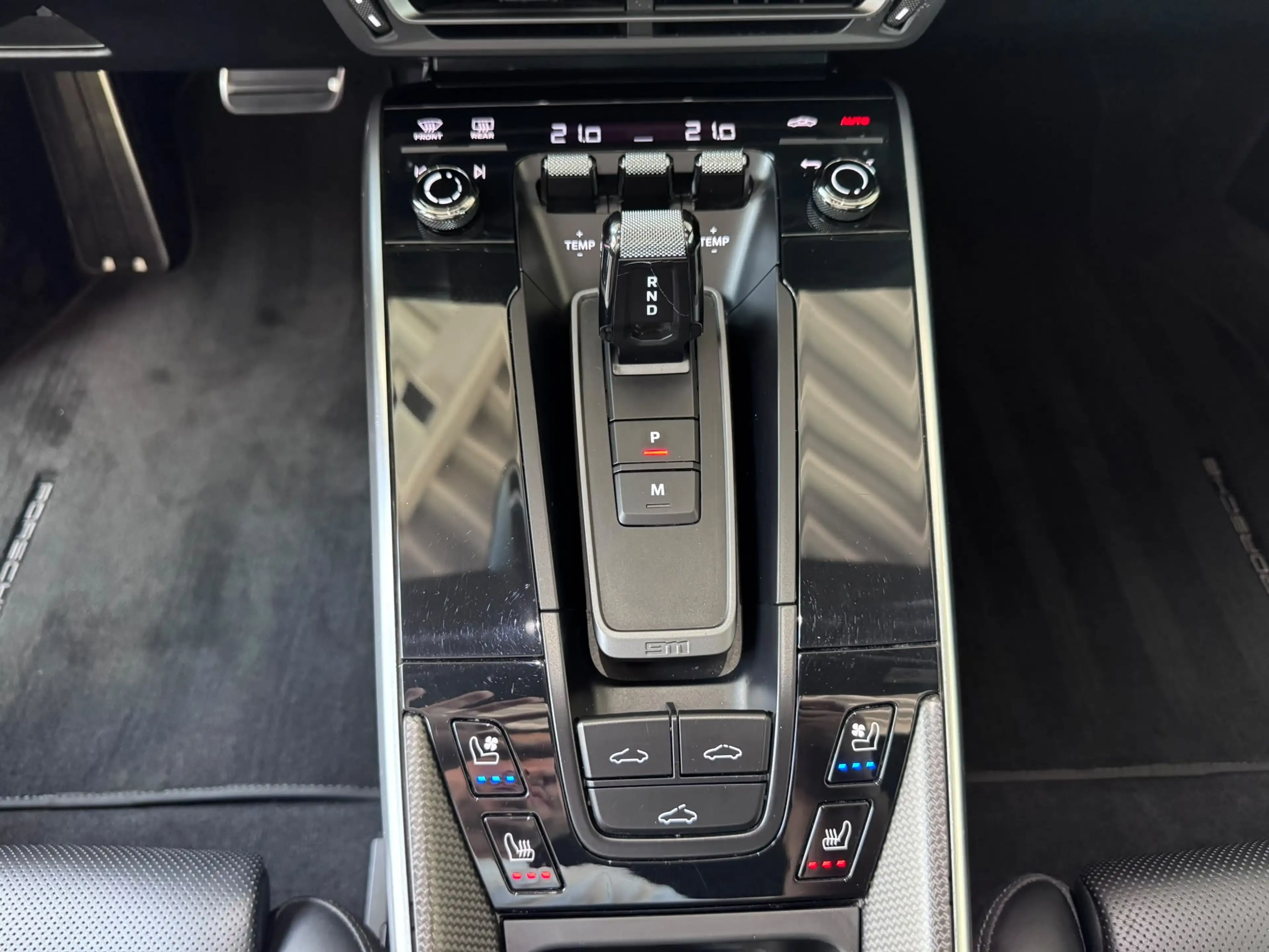 Porsche 911 Turbo S — photo 12