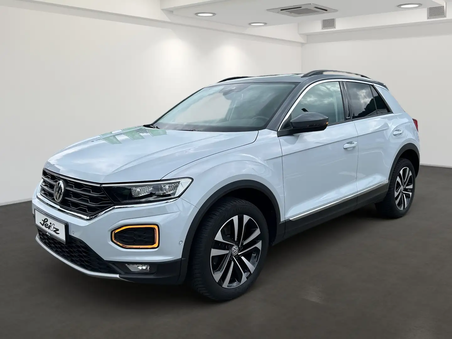 Volkswagen T-Roc 2.0 TDI IQ.DRIVE *AHK*LED*PDC*SITZH* Zilver - 2