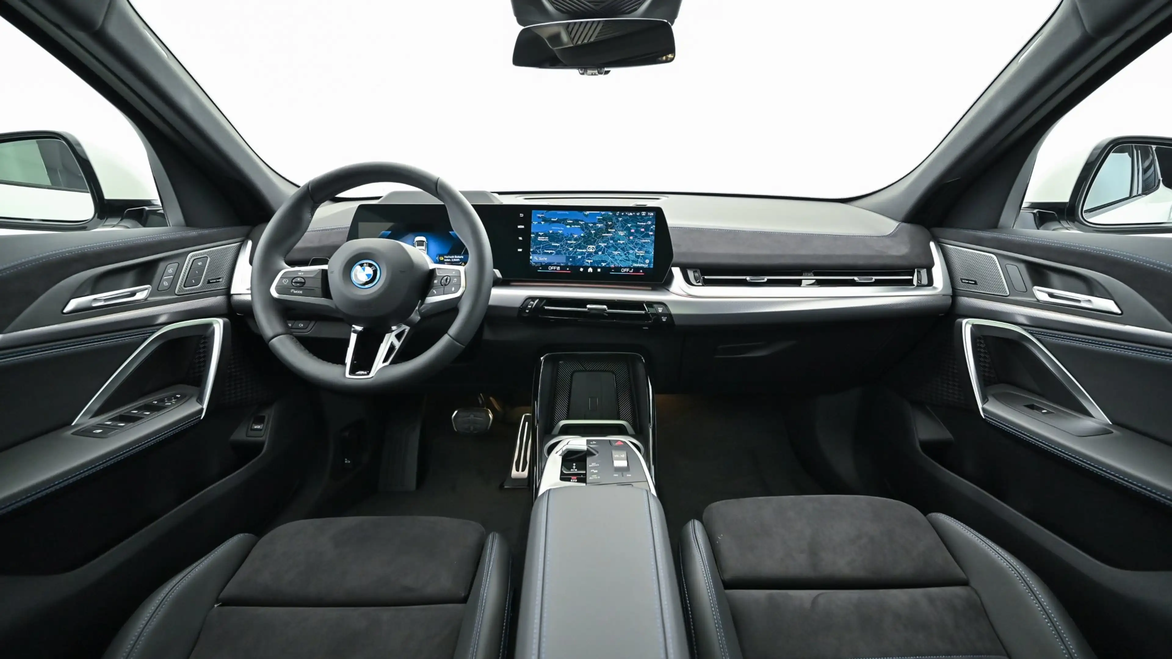 BMW iX2 xDrive30 — photo 6
