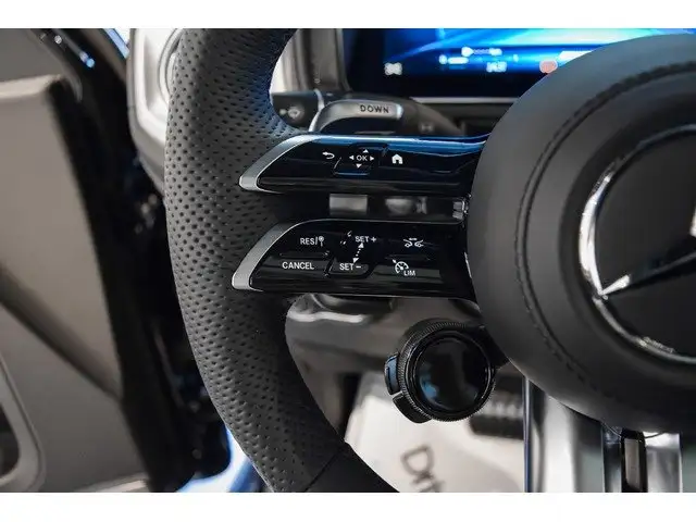 Mercedes-Benz G-Class view 17