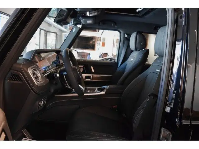 Mercedes-Benz G-Class view 5