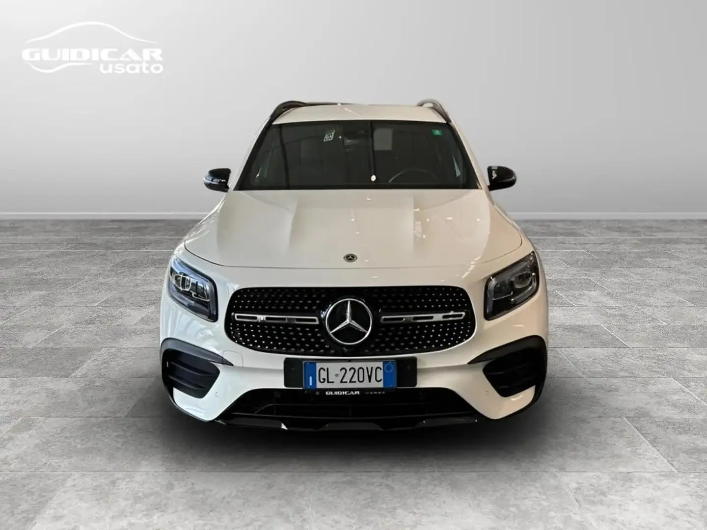 Mercedes-Benz GLB 200 d Premium auto Schwarz - 2