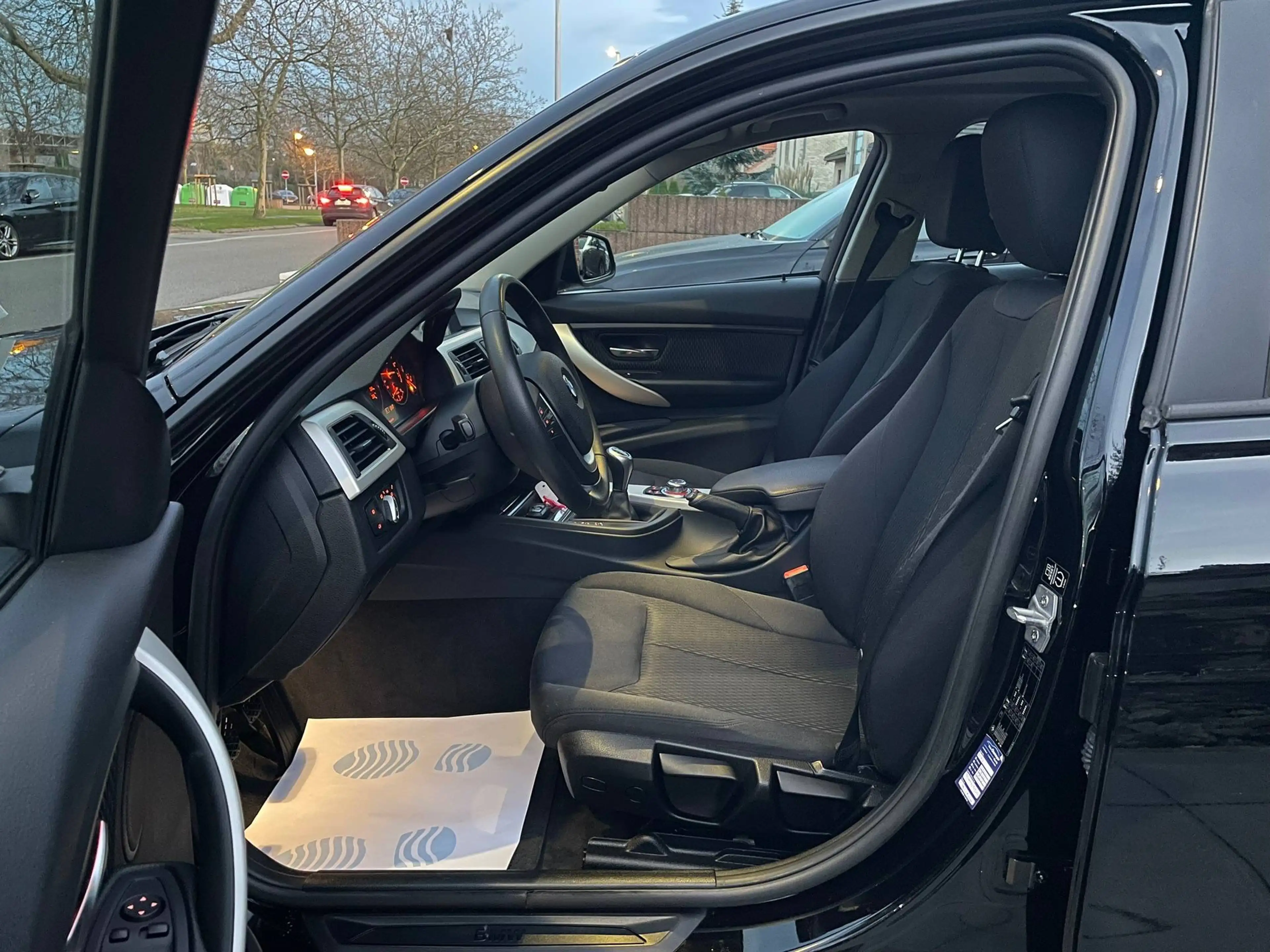BMW 316 🏴316iSPORT⚠️ ETAT NEUF ⚠️ — photo 5