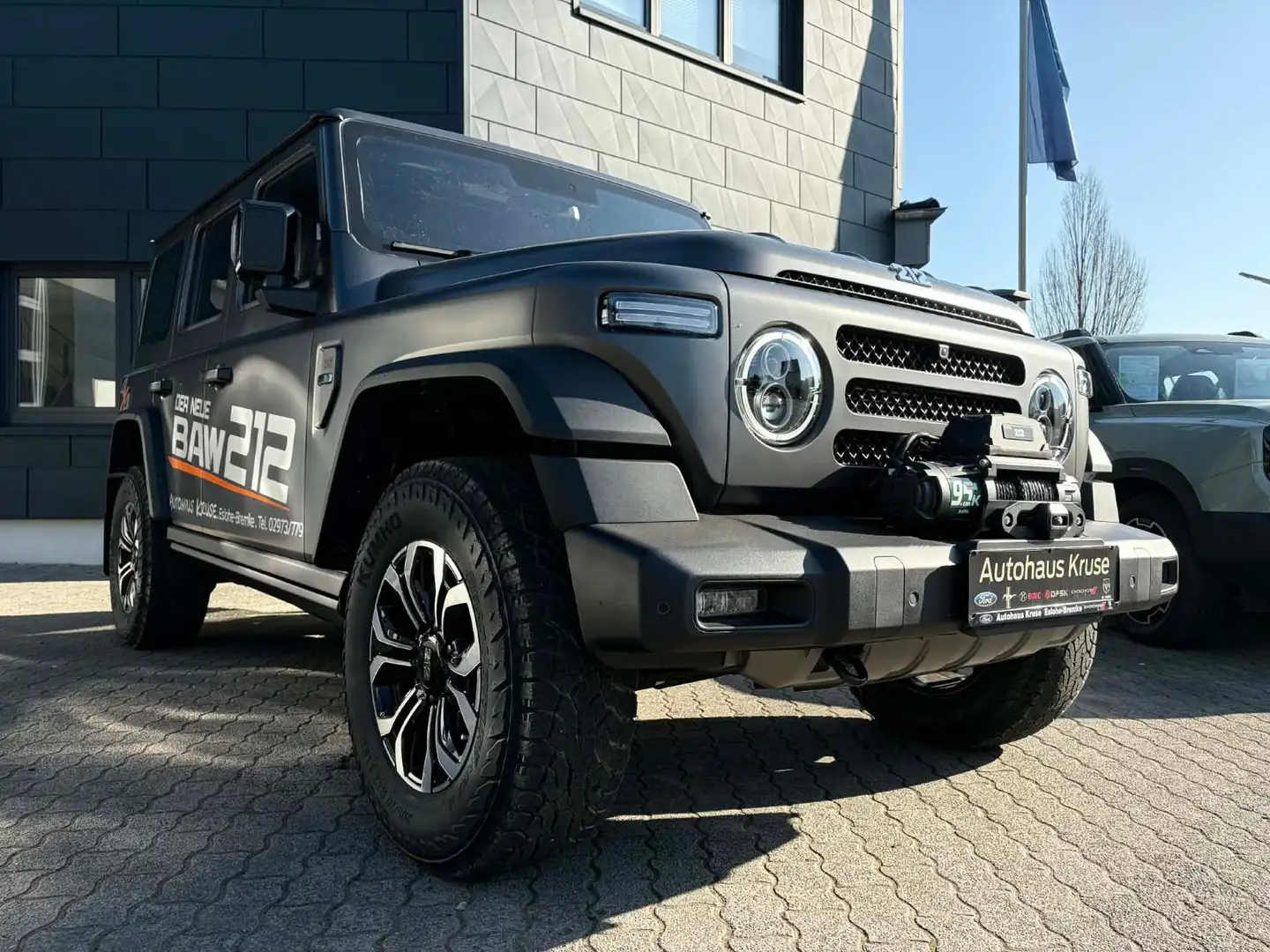 BAW 212 Offroader LED Seilwinde Leder 2.0 Automatik Grau - 1