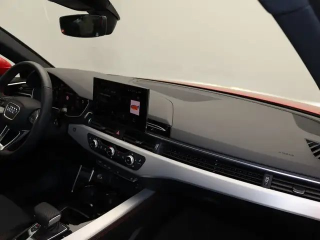 Audi A4 view 9