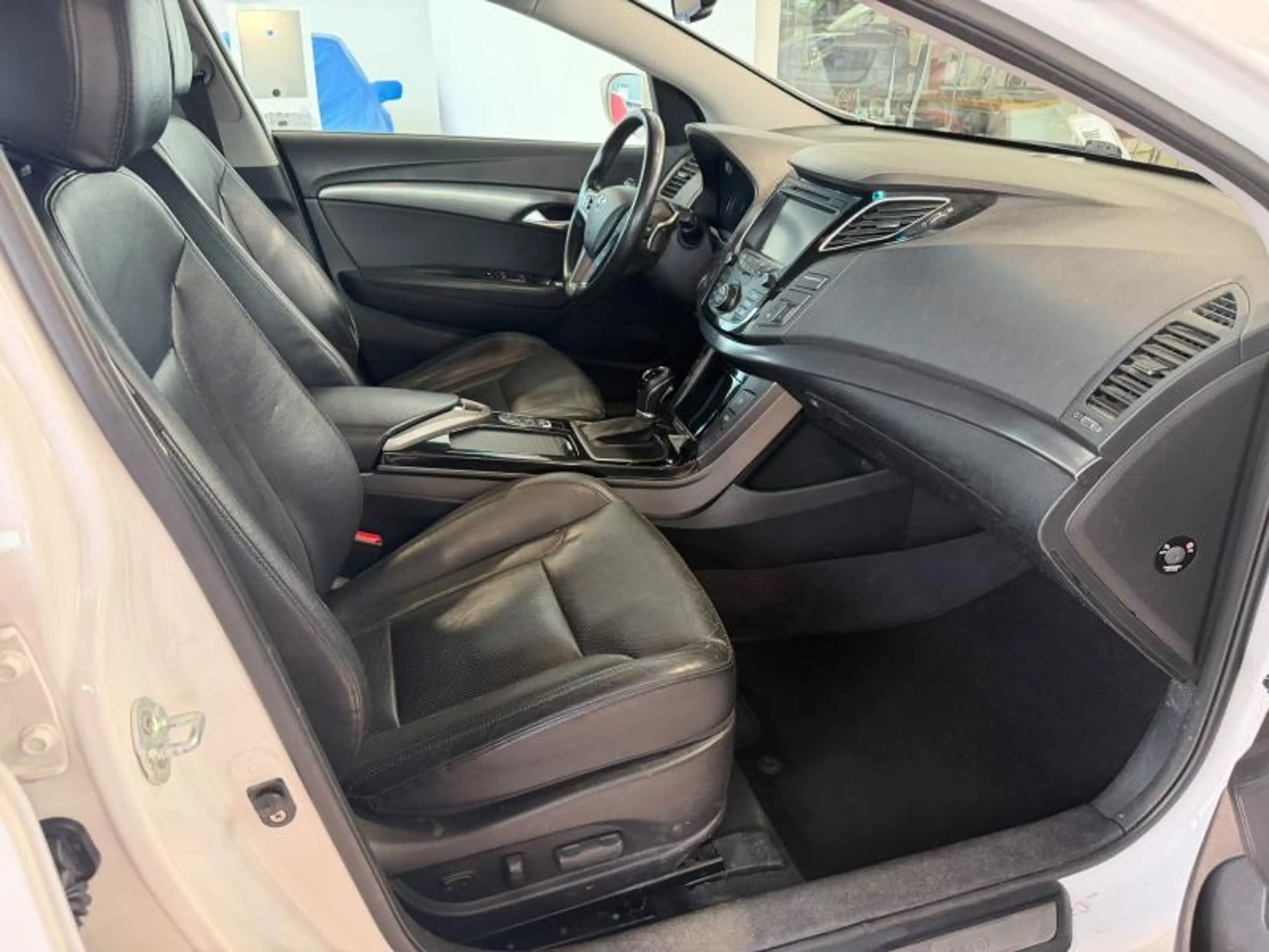 Hyundai i40 1.7 CRDI A/T — photo 12