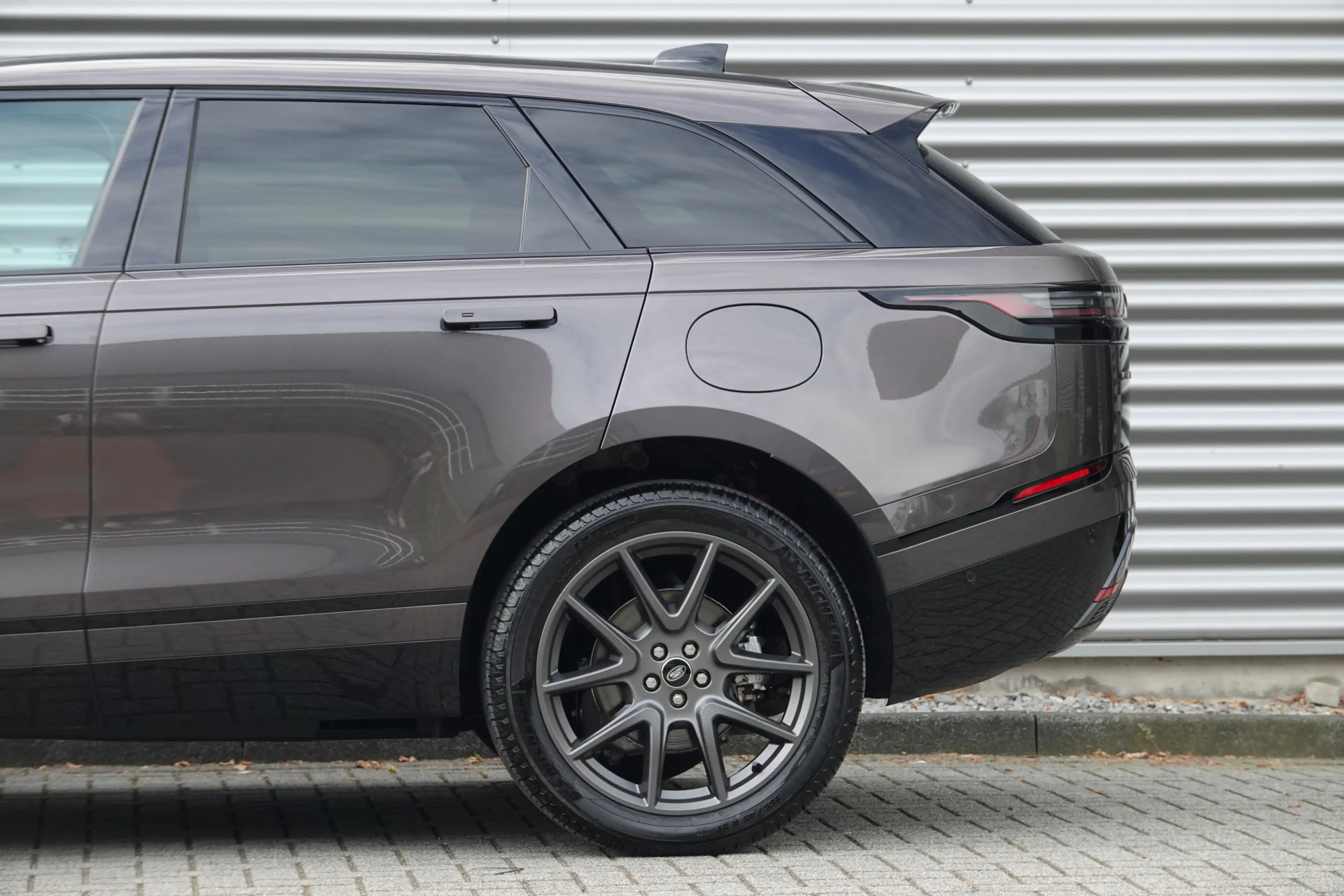 Land Rover Range Rover Velar 2.0 P400e R-Dynamic HSE | Meridian | 360 Cam | 21 — photo 12