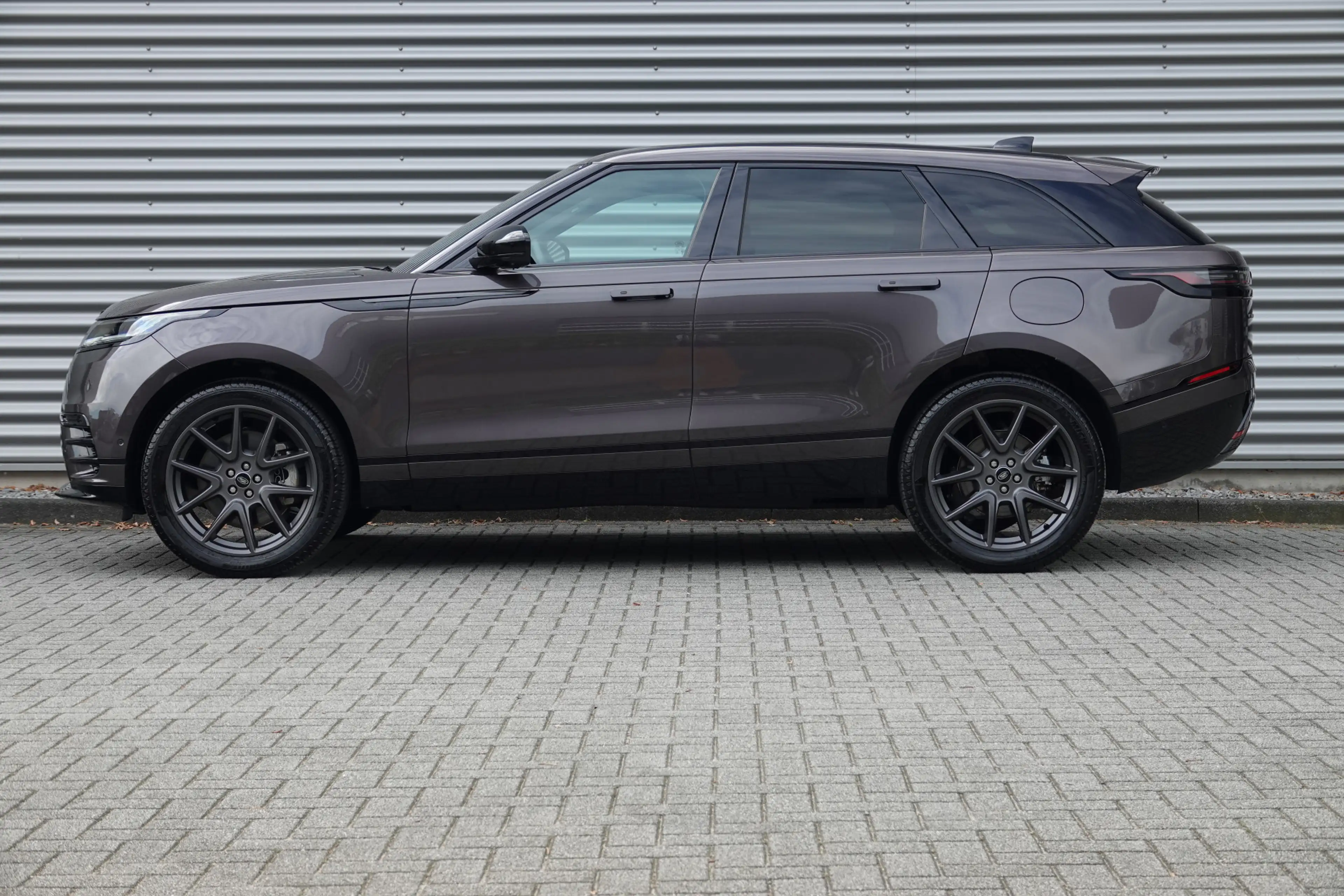 Land Rover Range Rover Velar 2.0 P400e R-Dynamic HSE | Meridian | 360 Cam | 21 — photo 9