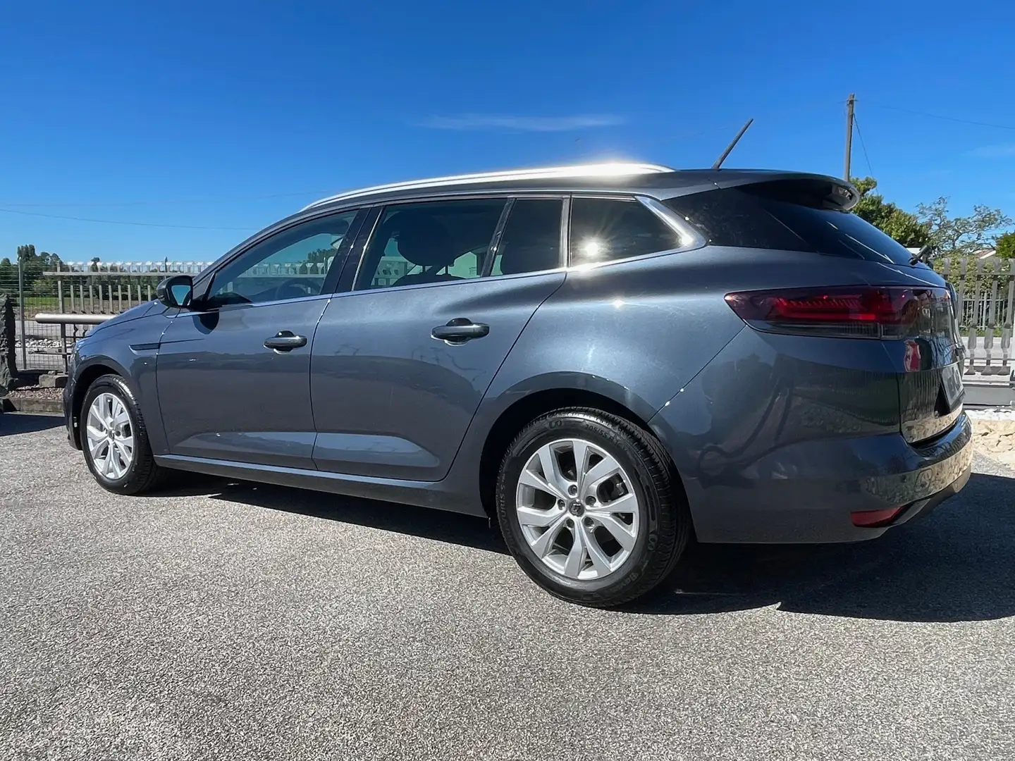 Renault Megane IV Sporter 1.5 Blue dci Business 115cv Grigio - 2