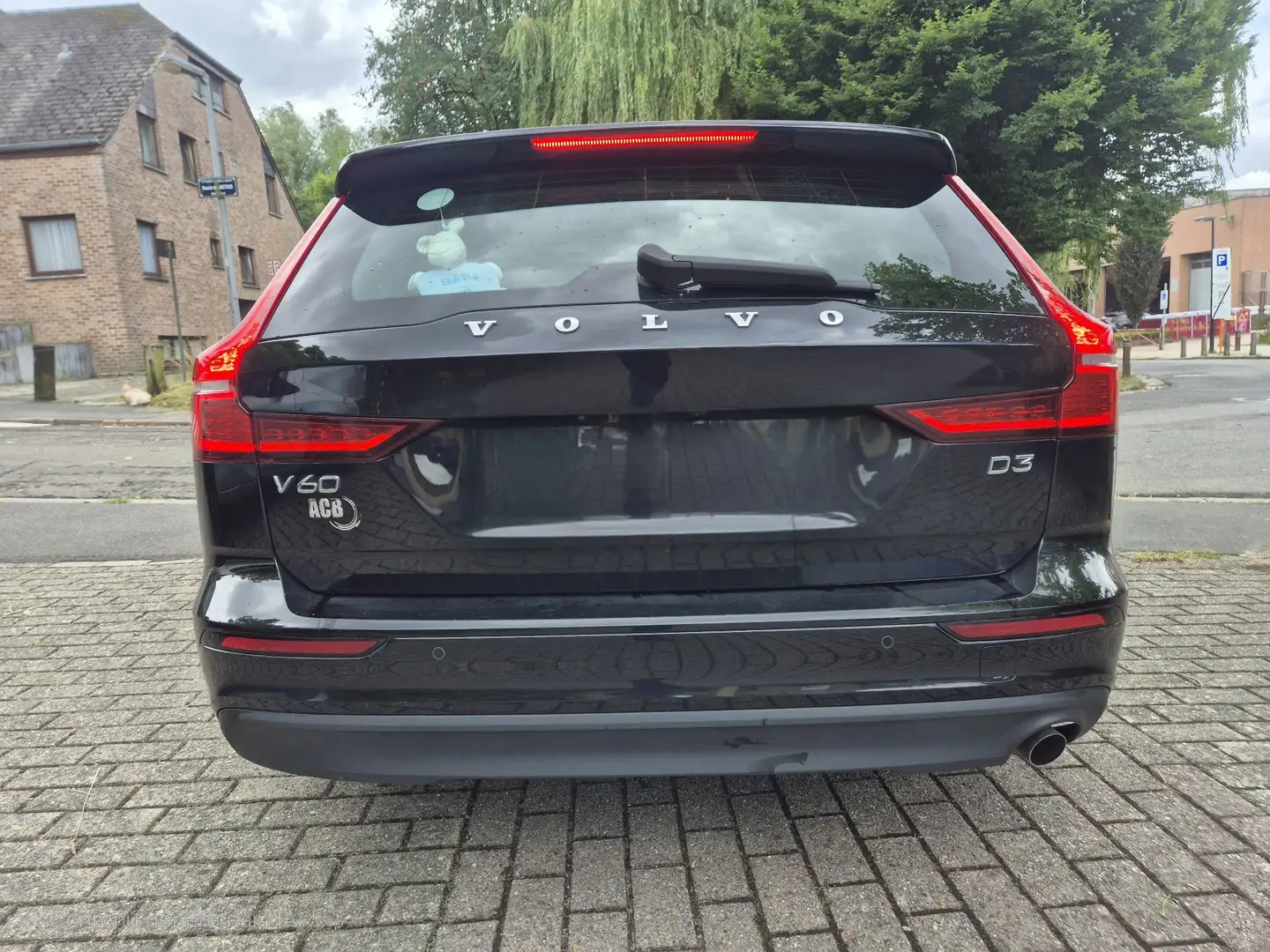Volvo V60 2.0 D3 Momentum Core - 2