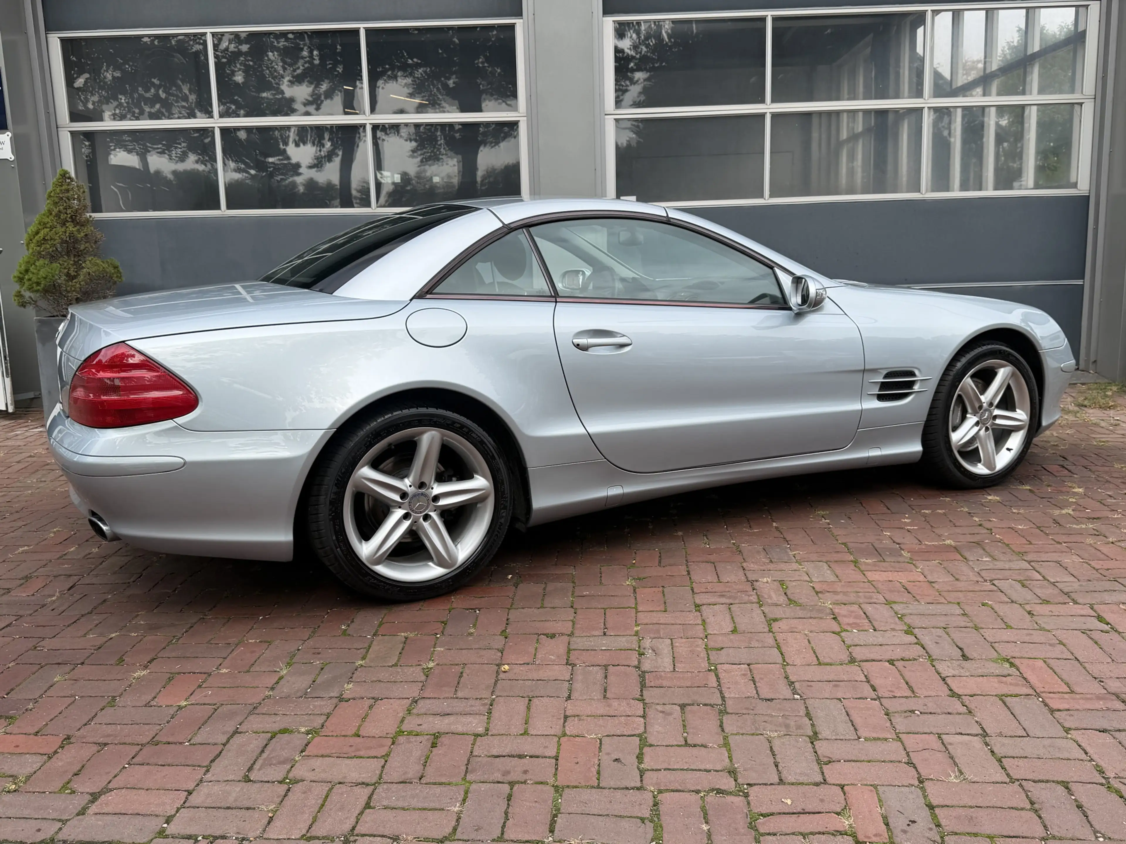 Mercedes-Benz SL 500 – 2003 – 128.000 km – 306 PK – VOL OPTIE! ⭐ — photo 2