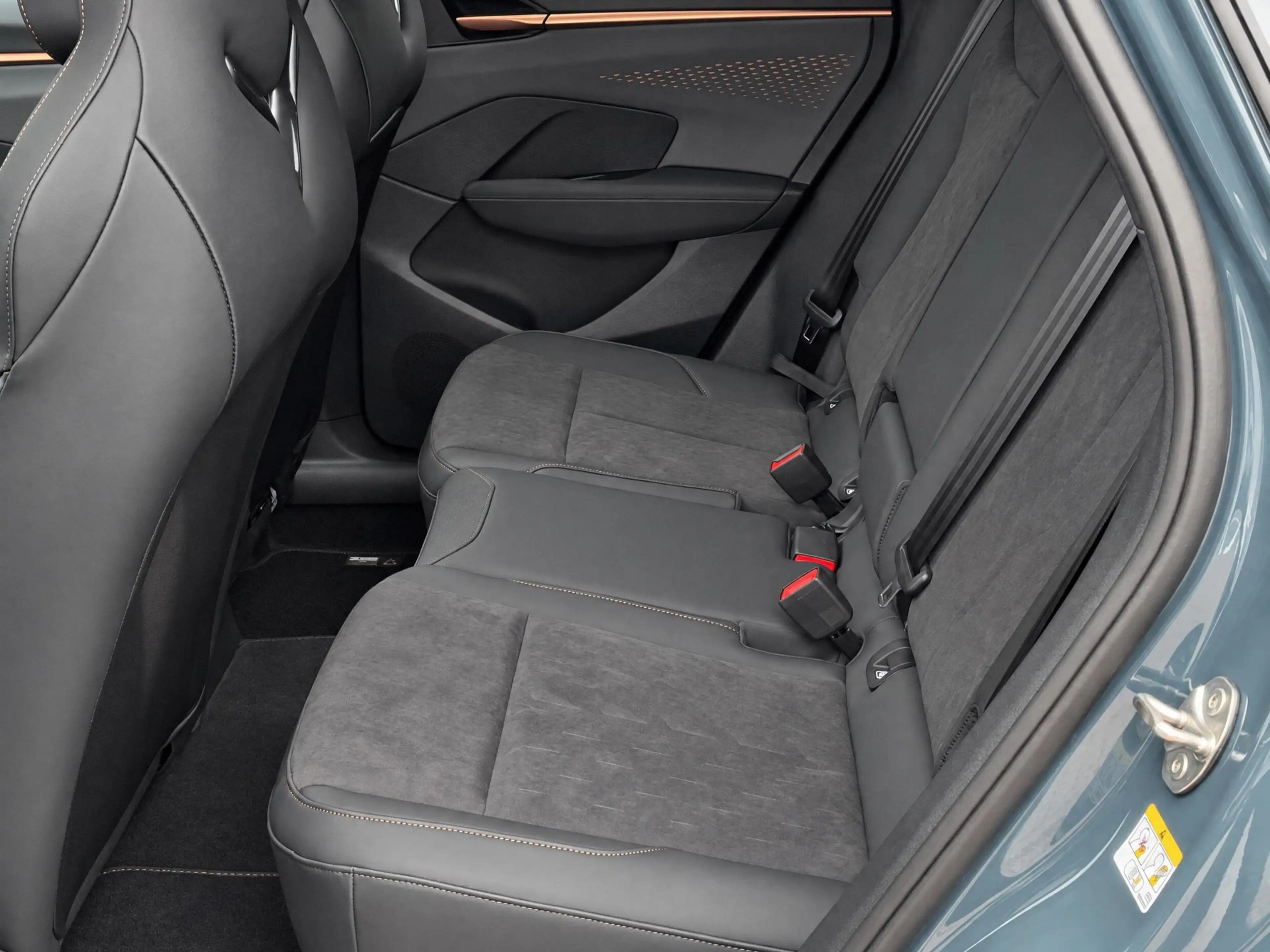 CUPRA Terramar 1.5 TSI e-Hybrid VZ Performance 272PK l Panoramada — photo 11