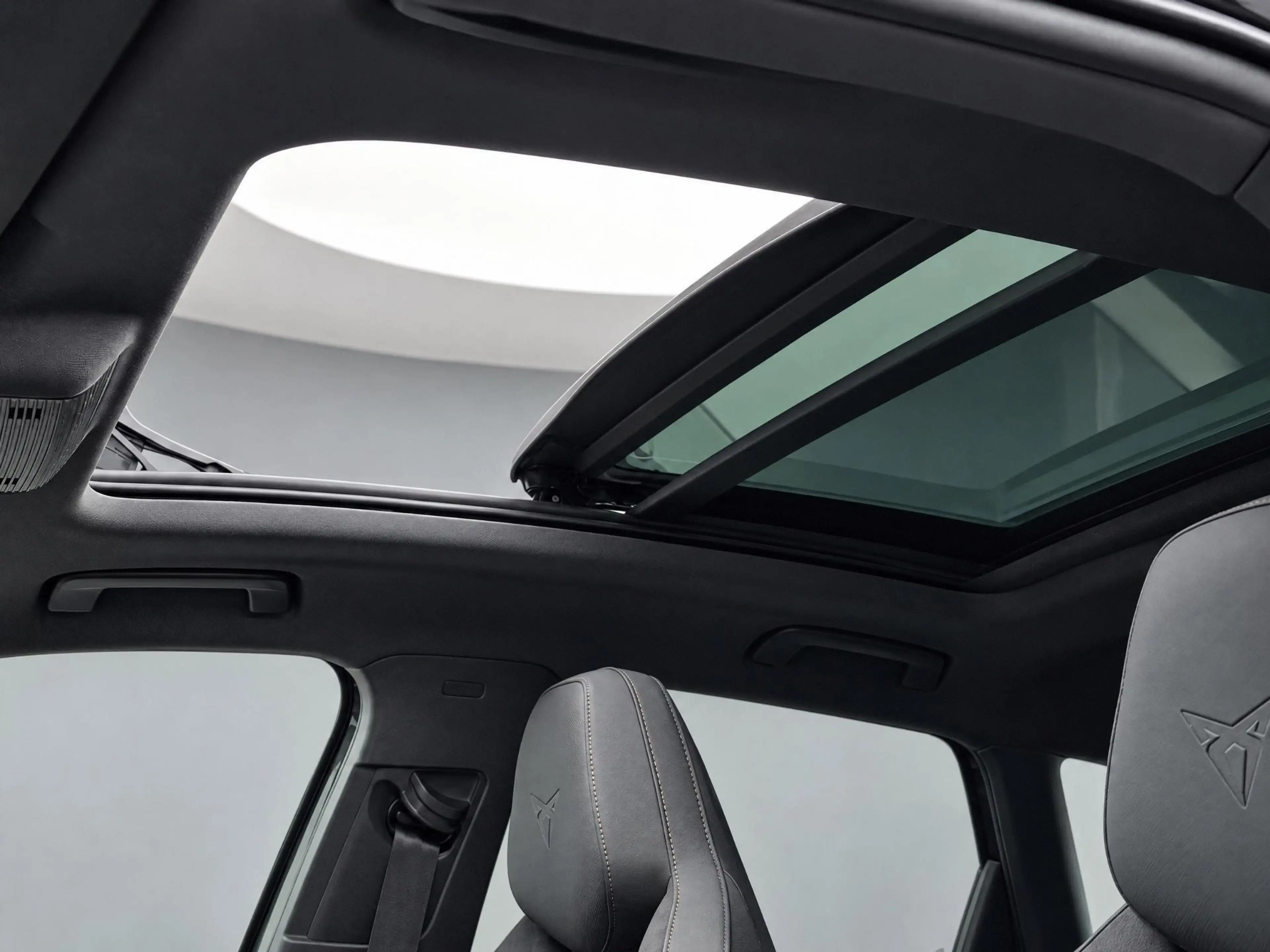 CUPRA Terramar 1.5 TSI e-Hybrid VZ Performance 272PK l Panoramada — photo 13