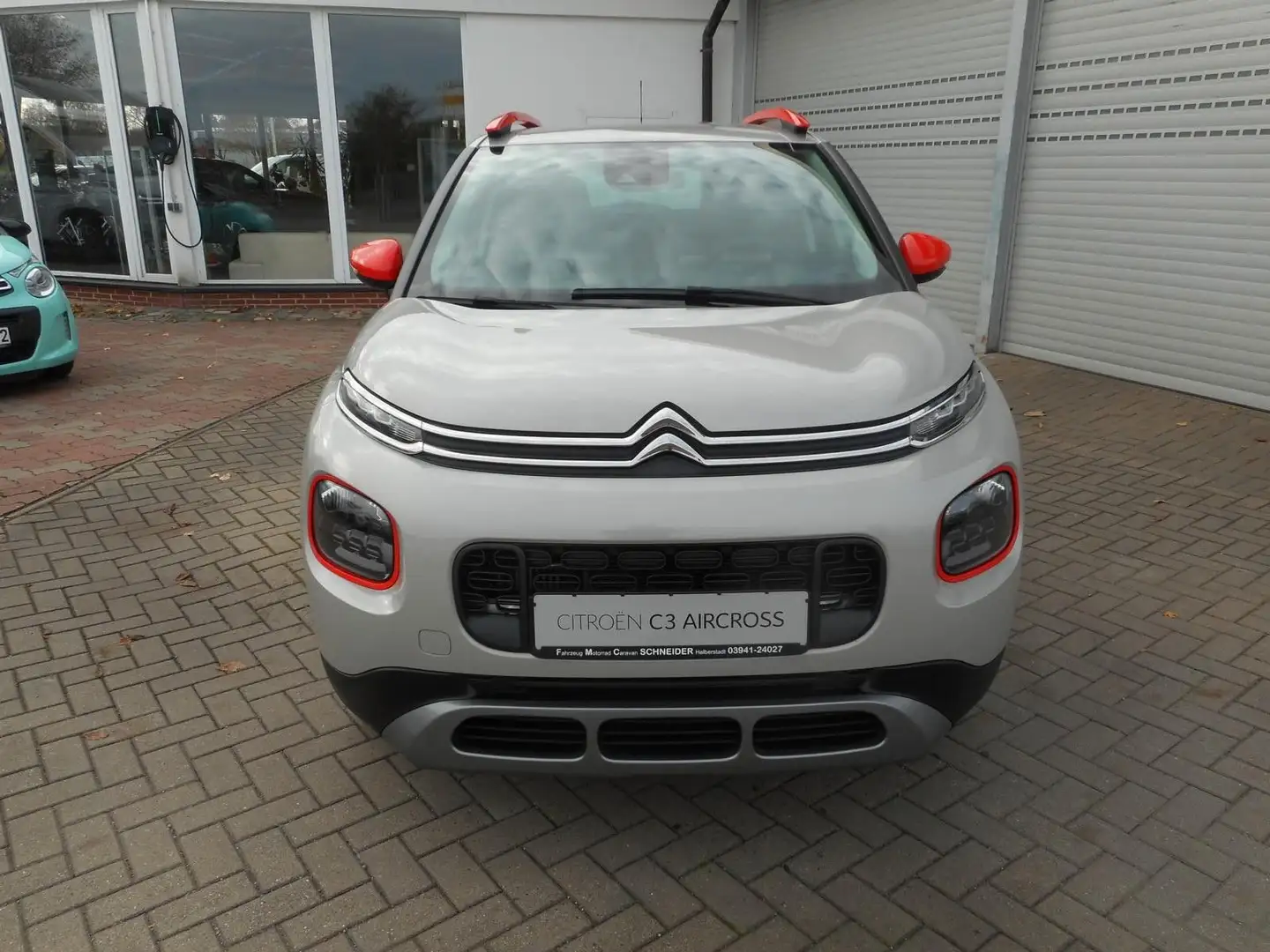 Citroen C3 Aircross Feel PT110, Klima, 1. Hand Beige - 2
